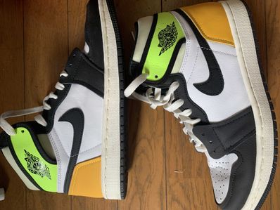 Nike Air Jordan 1 High OG "Volt Gold"