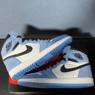 Nike Air Jordan 1 High OG "University Blue"