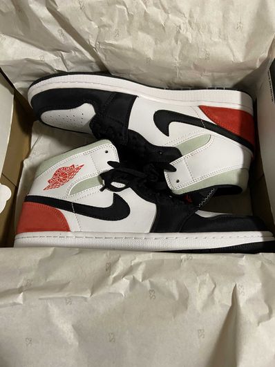 Nike Air Jordan 1 Mid SE "Black/Red/White"