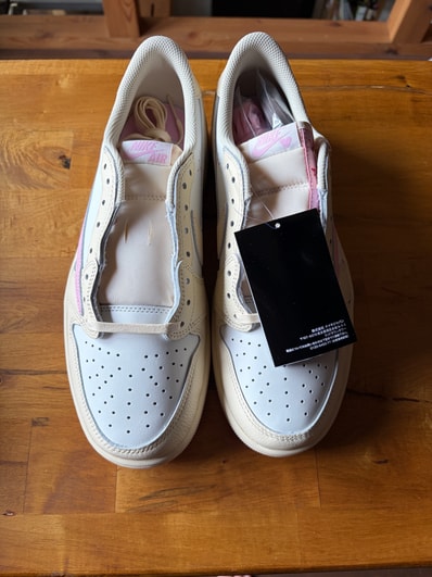 Travis Scott × Nike Air Jordan 1 Retro Low OG "Muslin/Shy Pink"