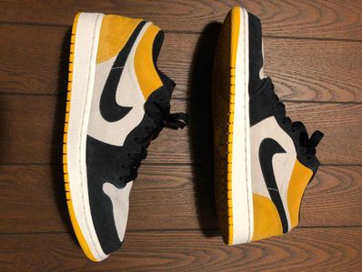 Nike Air Jordan 1 Low "Sail University Gold Black"