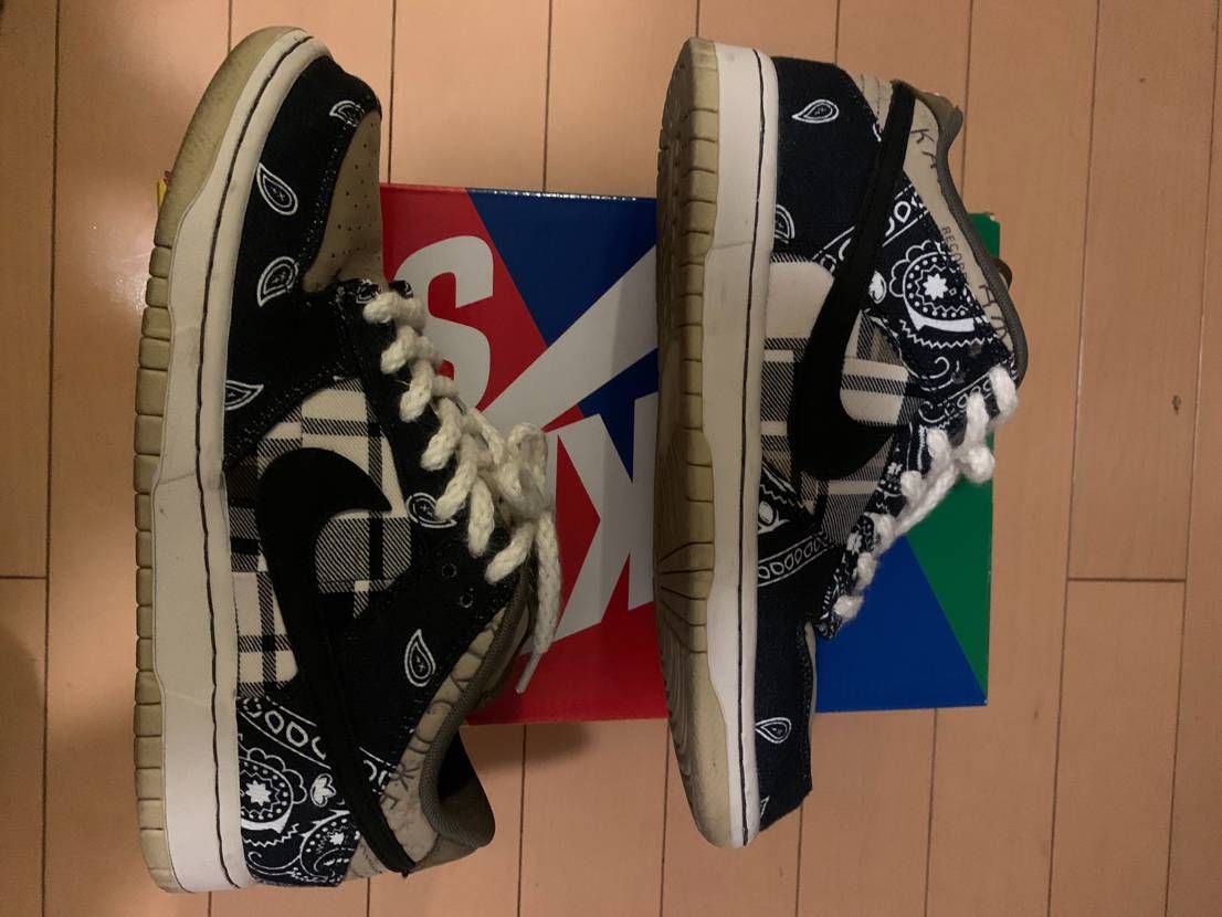 Travis Scott × Nike SB Dunk Low "Black/Parachute Beige"