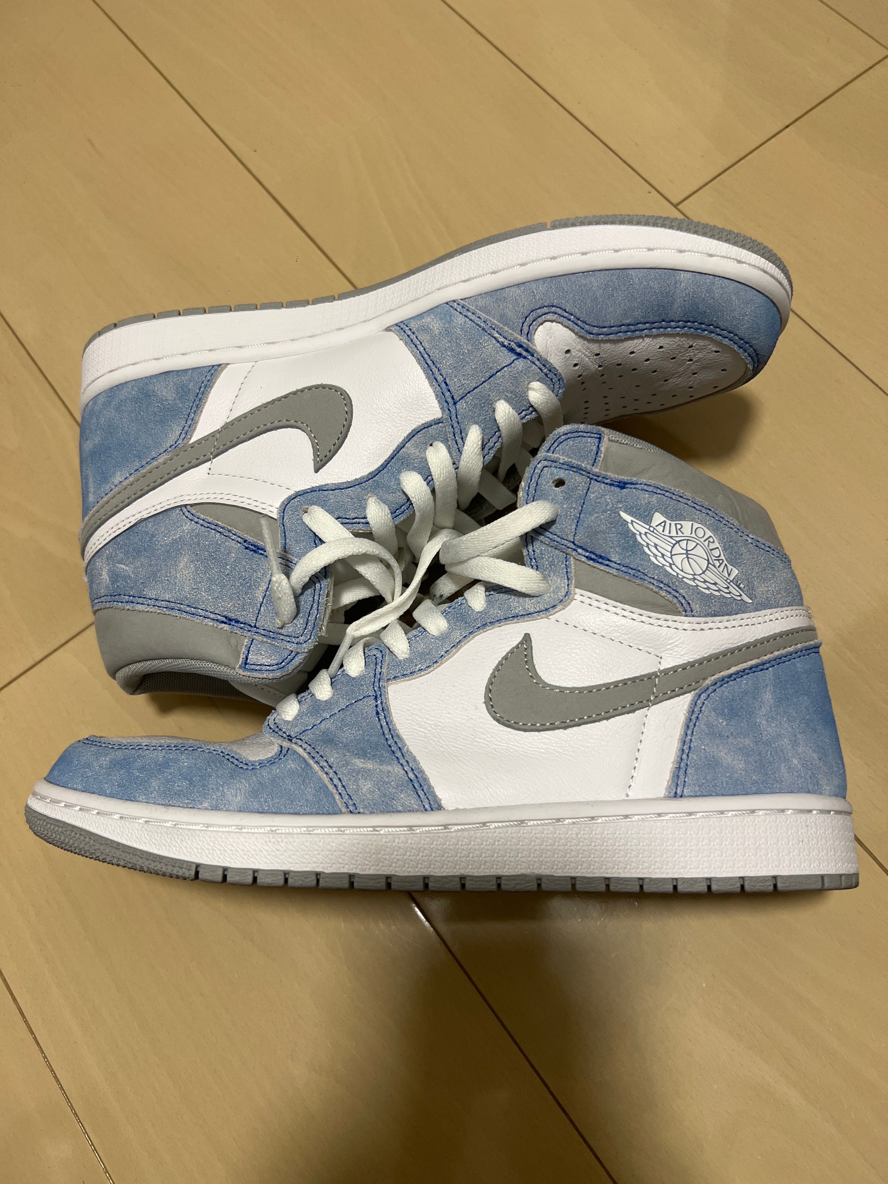Nike Air Jordan 1 High OG "Hyper Royal"