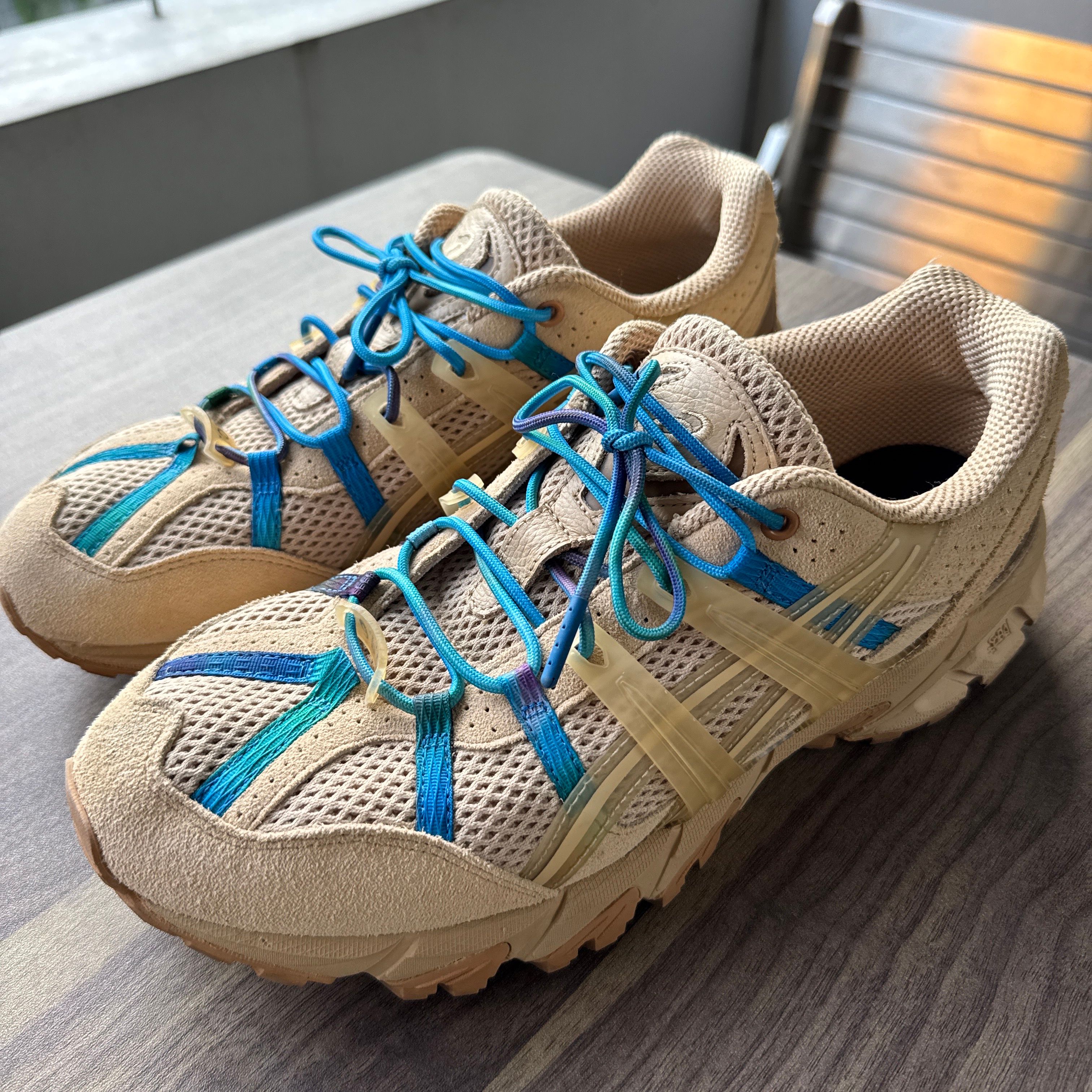 アーペーセー × アシックス ゲルソノマ15-50 "ベージュ"