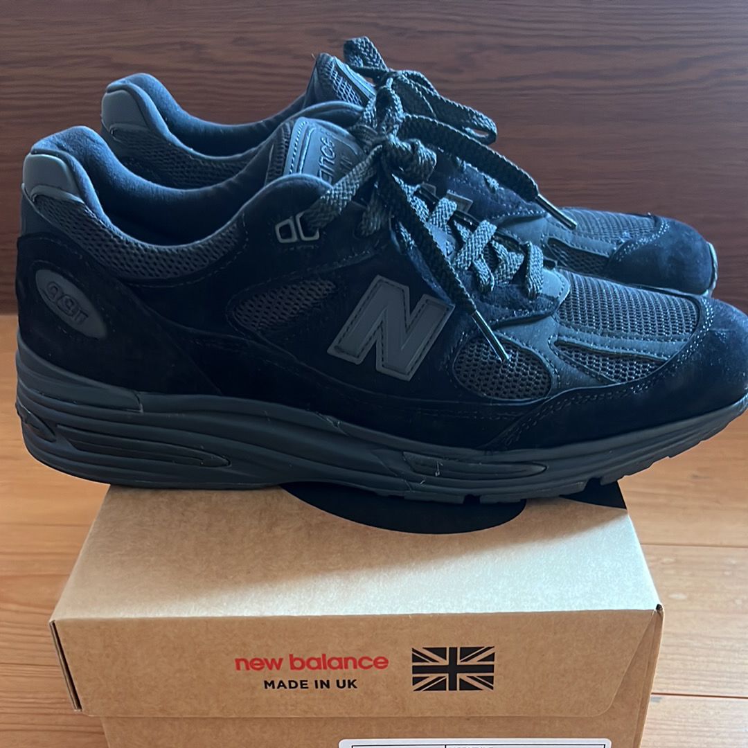 New Balance 991V2 "Triple Black"