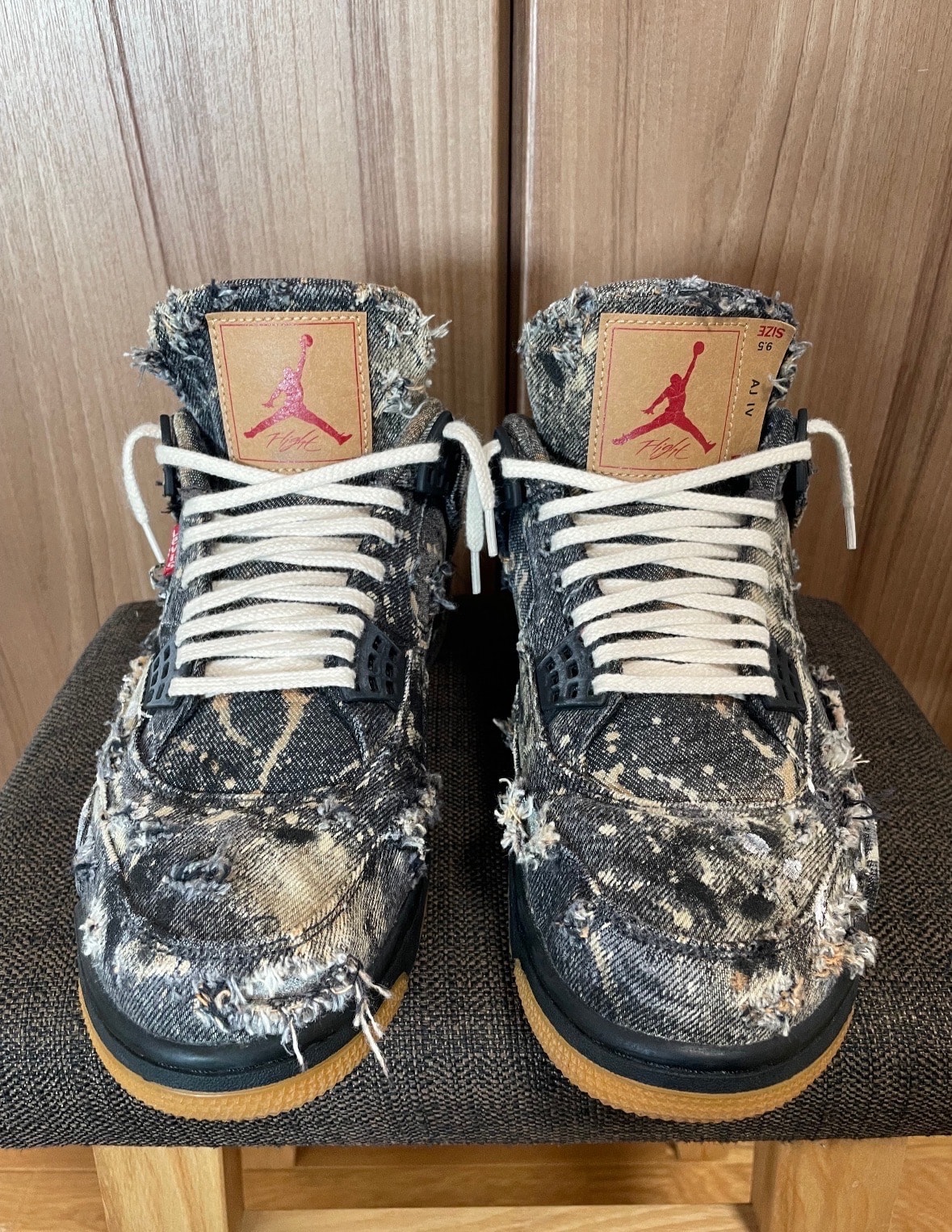 Nike × Levi's Air Jordan 4 "Black Denim" (LEVIS Tab)