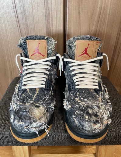Nike × Levi's Air Jordan 4 "Black Denim" (LEVIS Tab)
