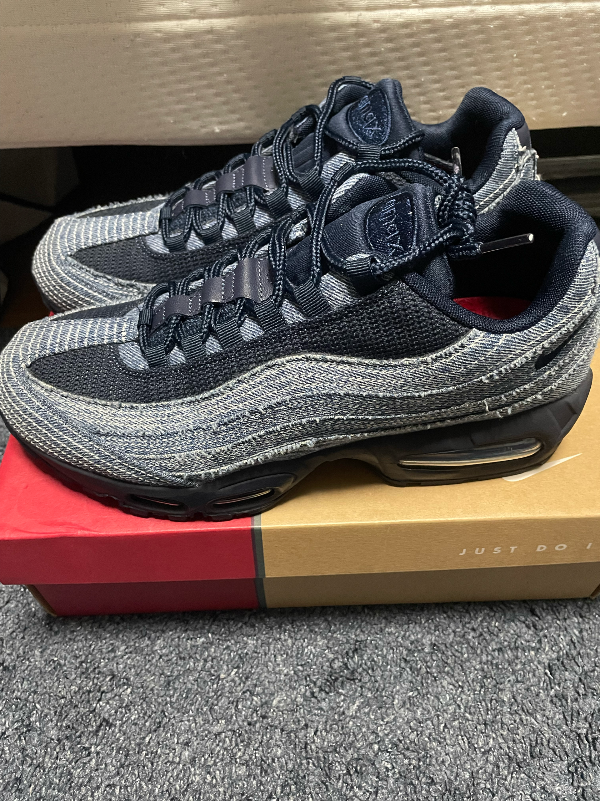 Levi's × Nike Air Max 95 OG "Denim Blue"