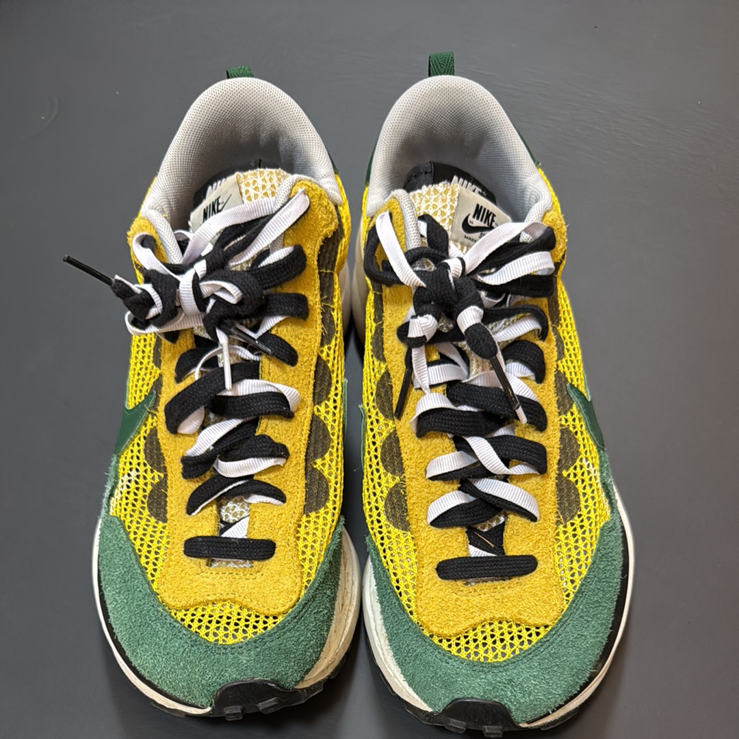 sacai × Nike Vapor Waffle "Tour Yellow/Stadium Green-Sail"