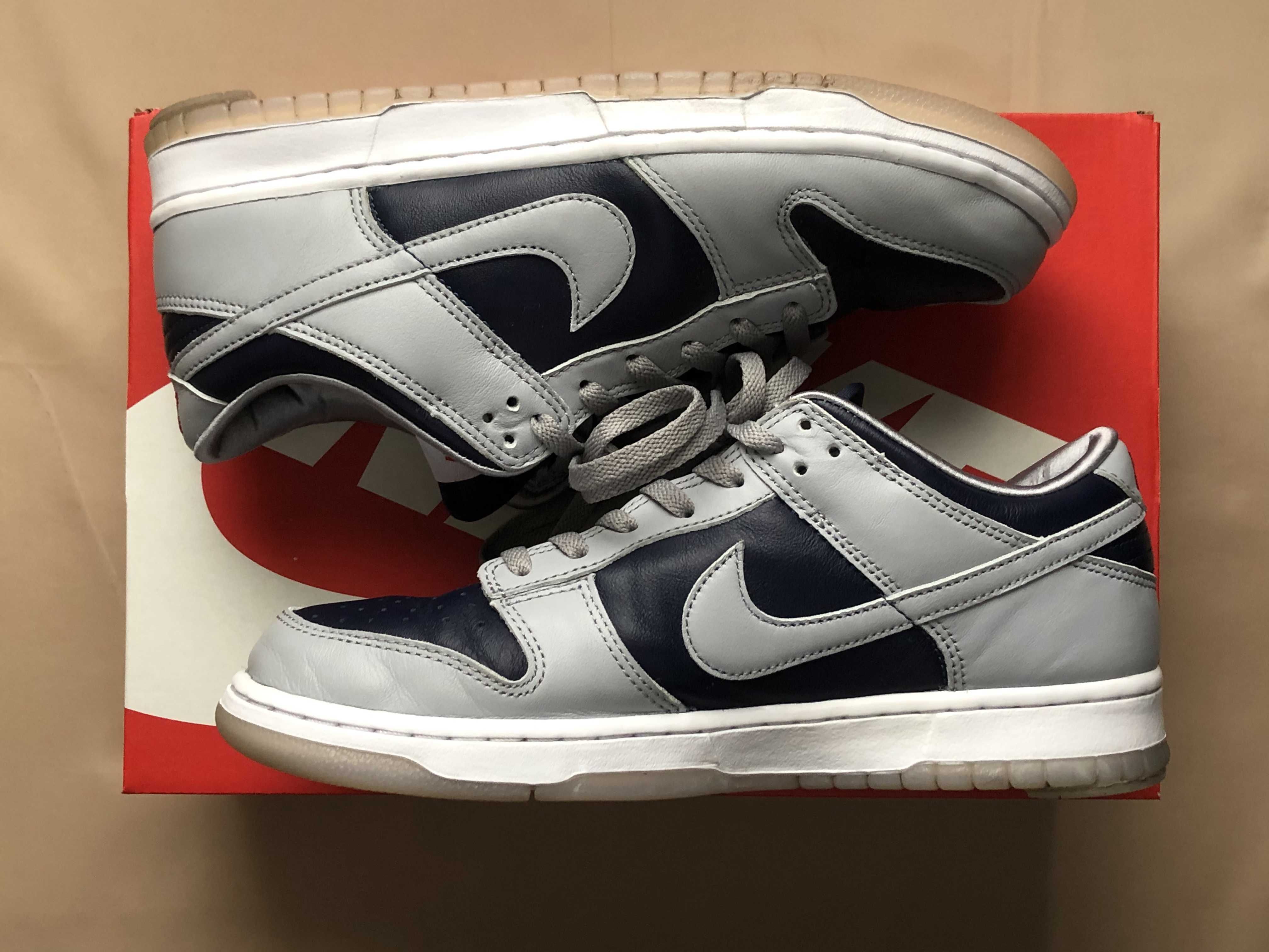 NIKE Women's DUNK LOW "COLLEGE NAVY"
