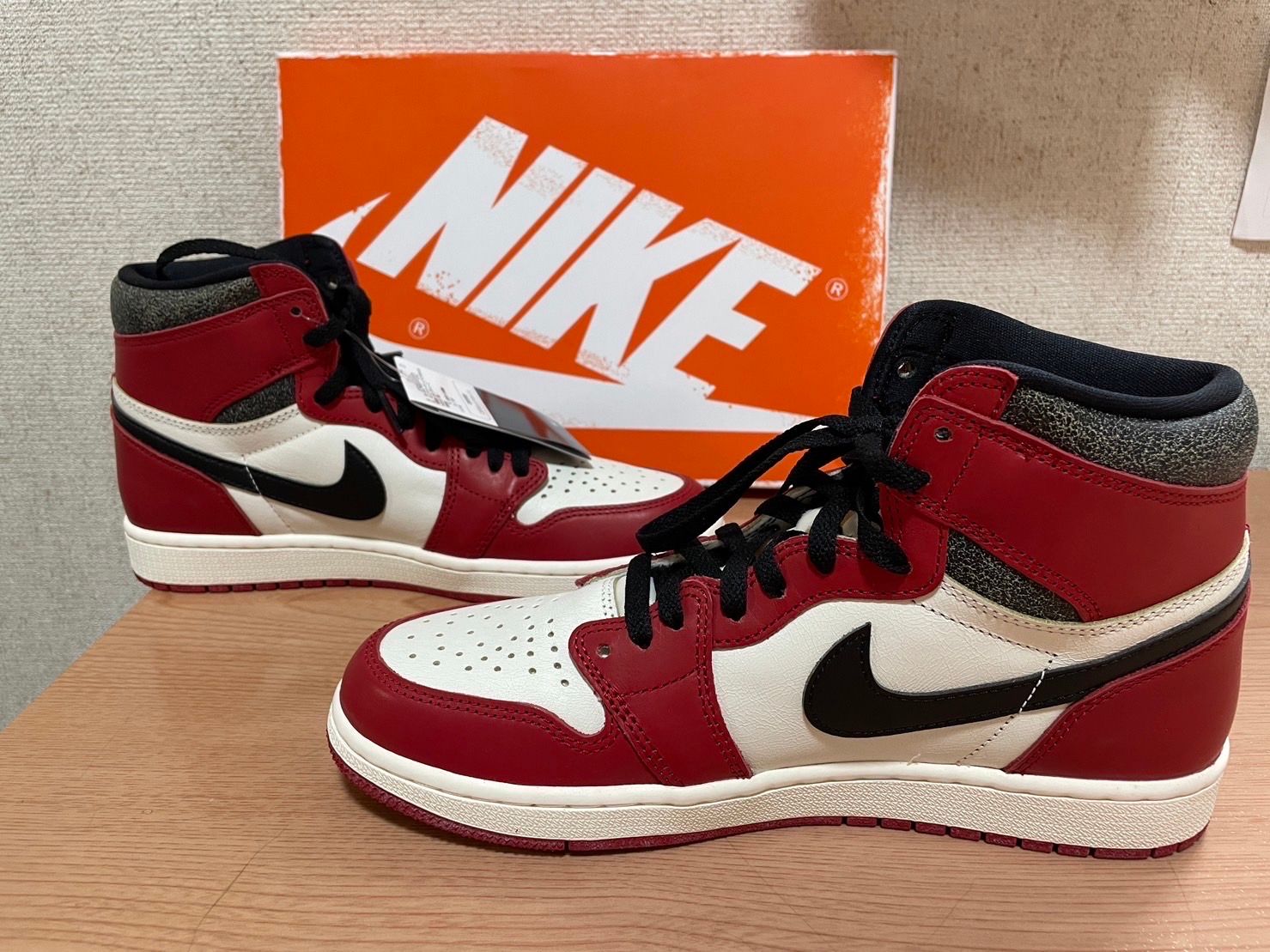 Nike Air Jordan 1 High OG "Lost & Found/Chicago"