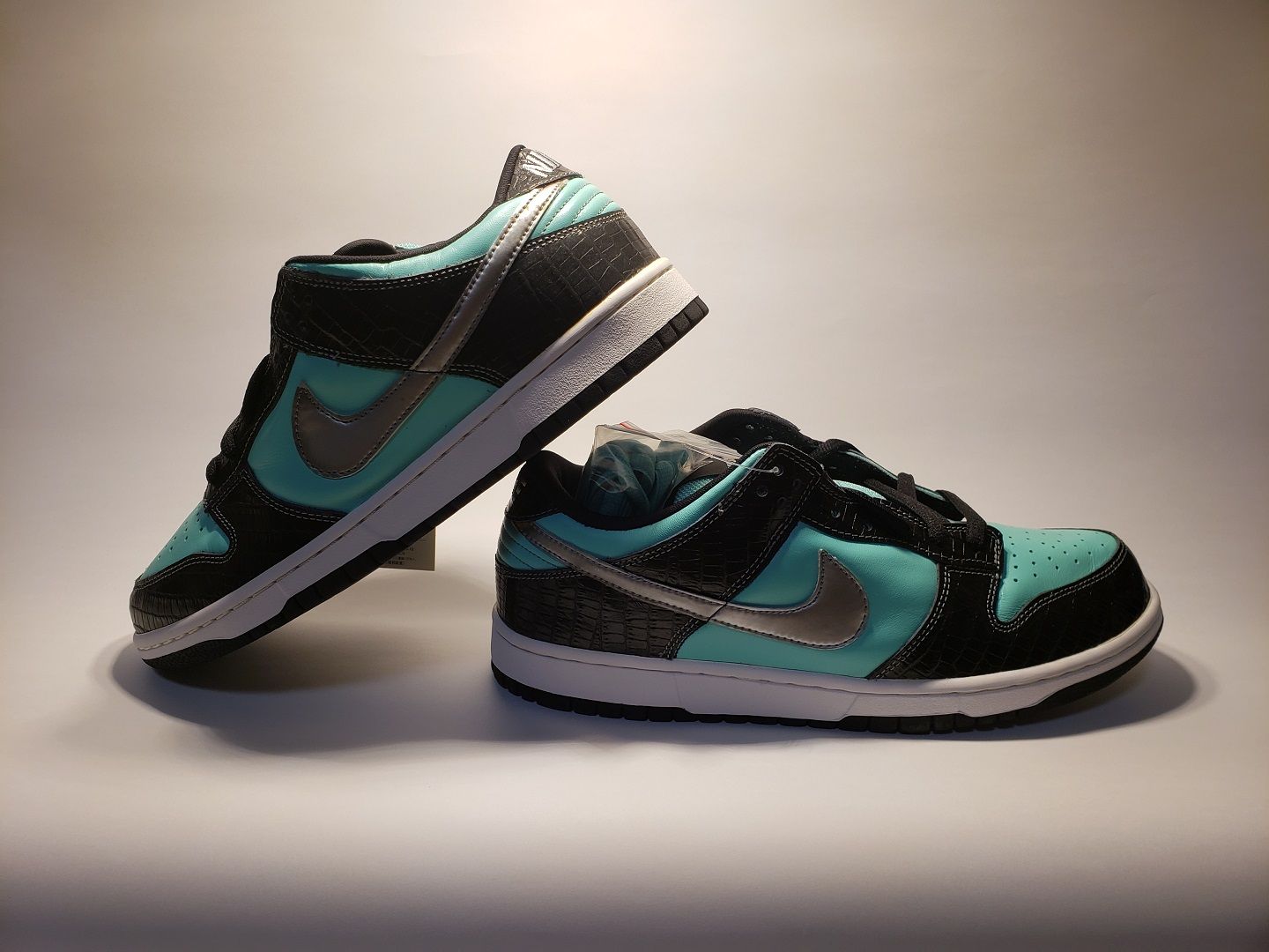 Nike SB Dunk Low Diamond Suppil Co. "Tiffany"