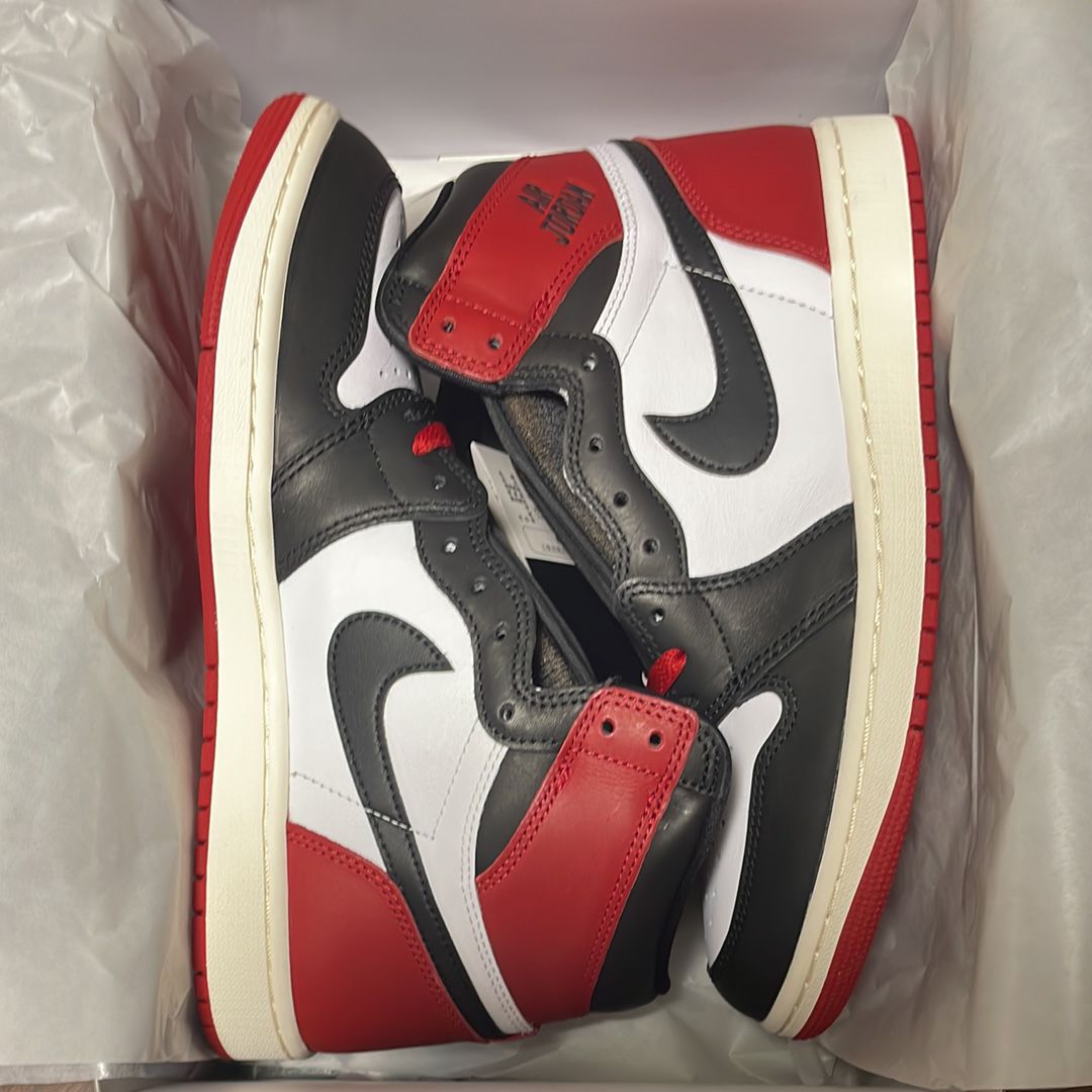 Nike Air Jordan 1 Retro High OG "Black Toe Reimagined"