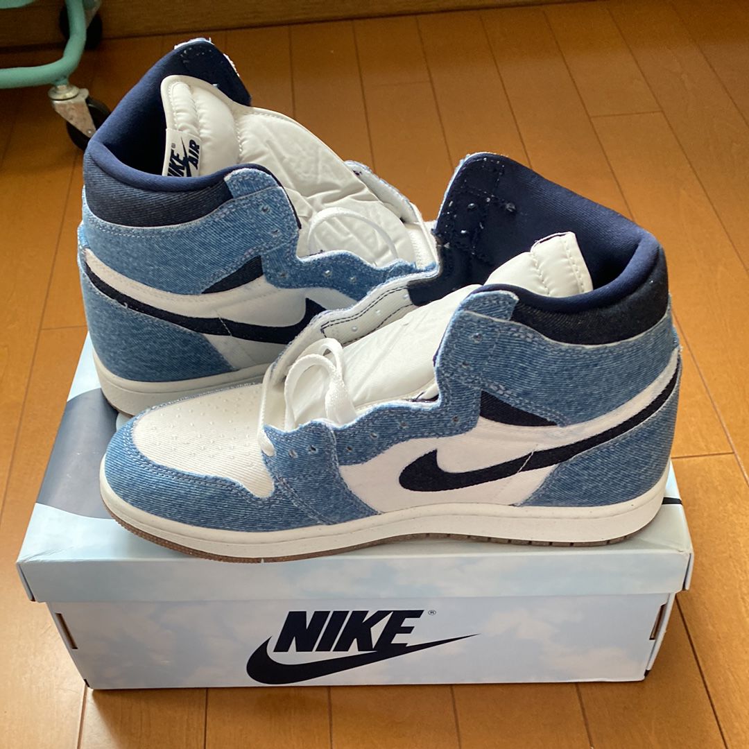 Nike Air Jordan 1 Retro High OG "Denim"