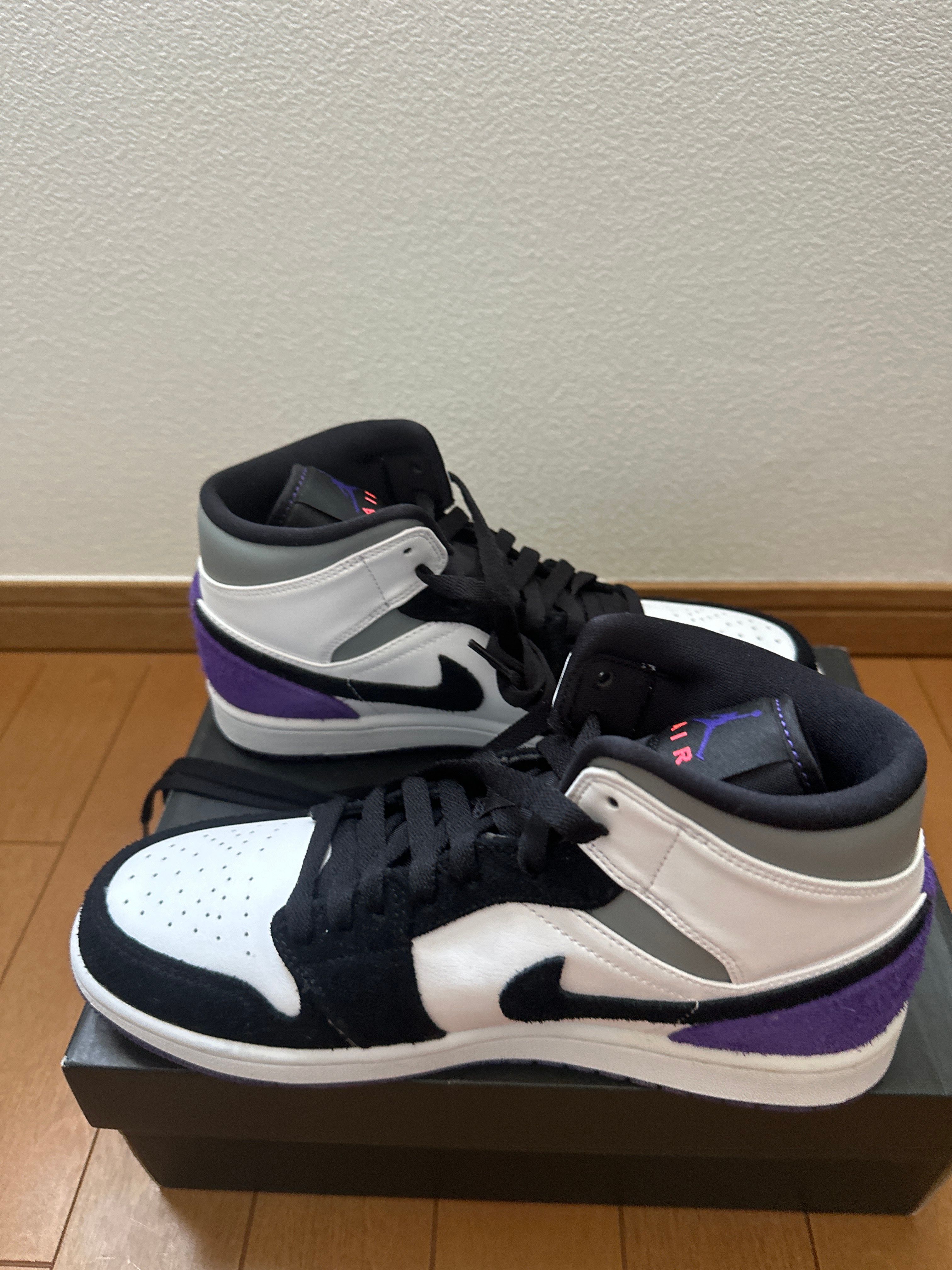 Nike Air Jordan 1 Mid "Purple"