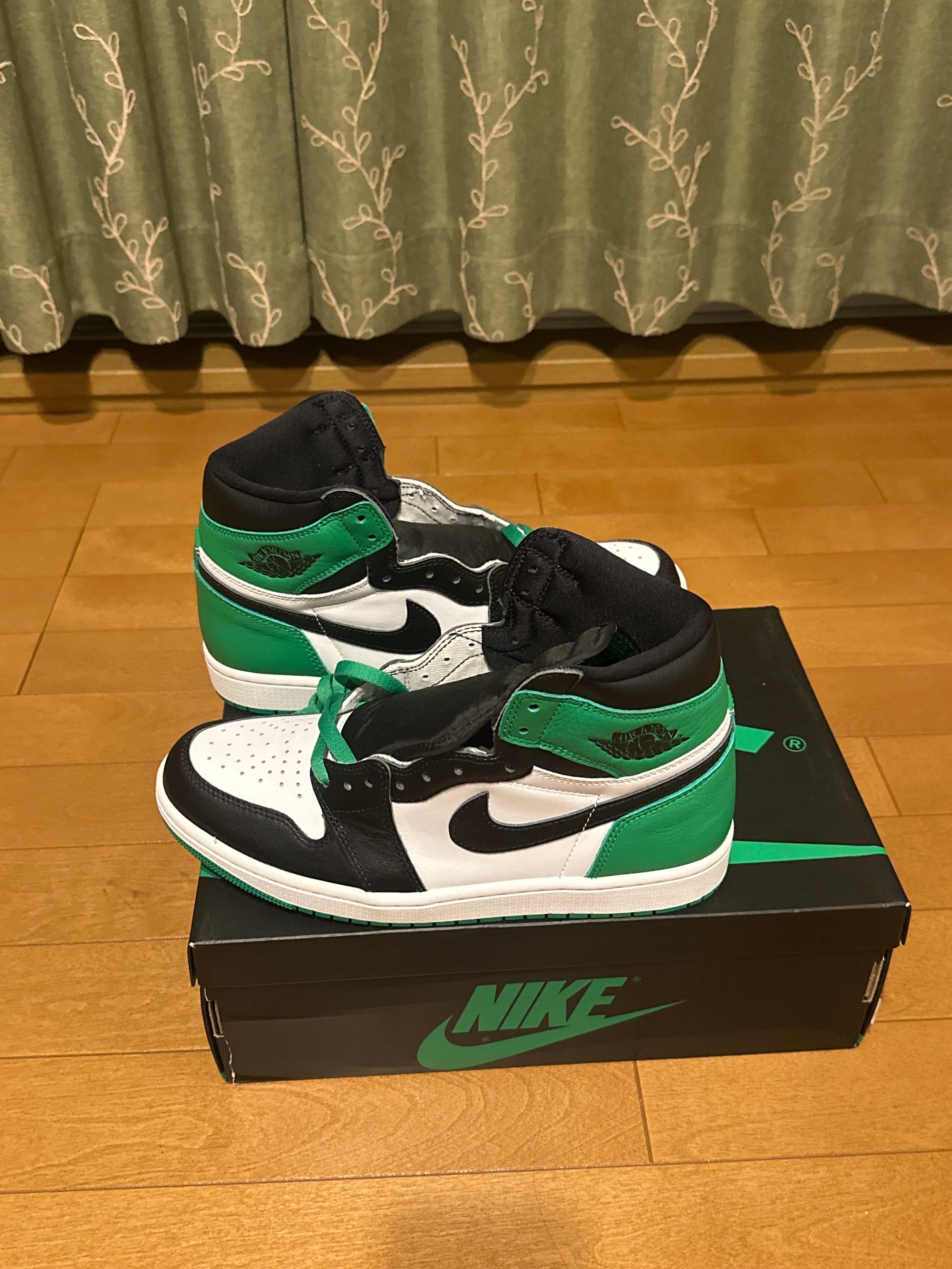 Nike Air Jordan 1 Retro High OG "Celtics/Black and Lucky Green" (2023)