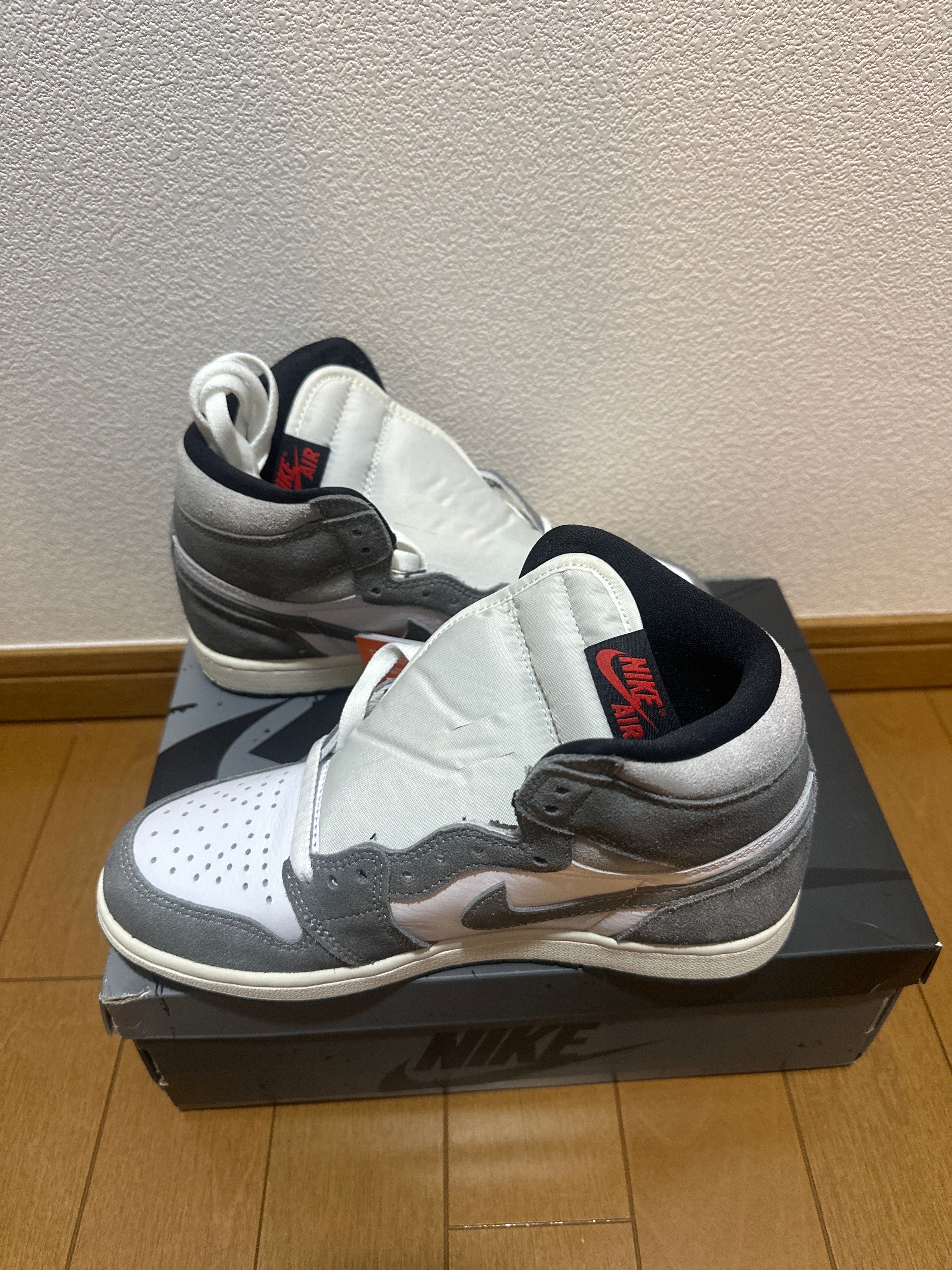 Nike Air Jordan 1 Retro High OG "Black and Smoke Grey"