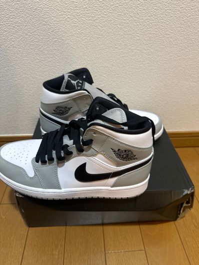 Nike Air Jordan 1 Mid "Light Smoke Grey/White/Black"