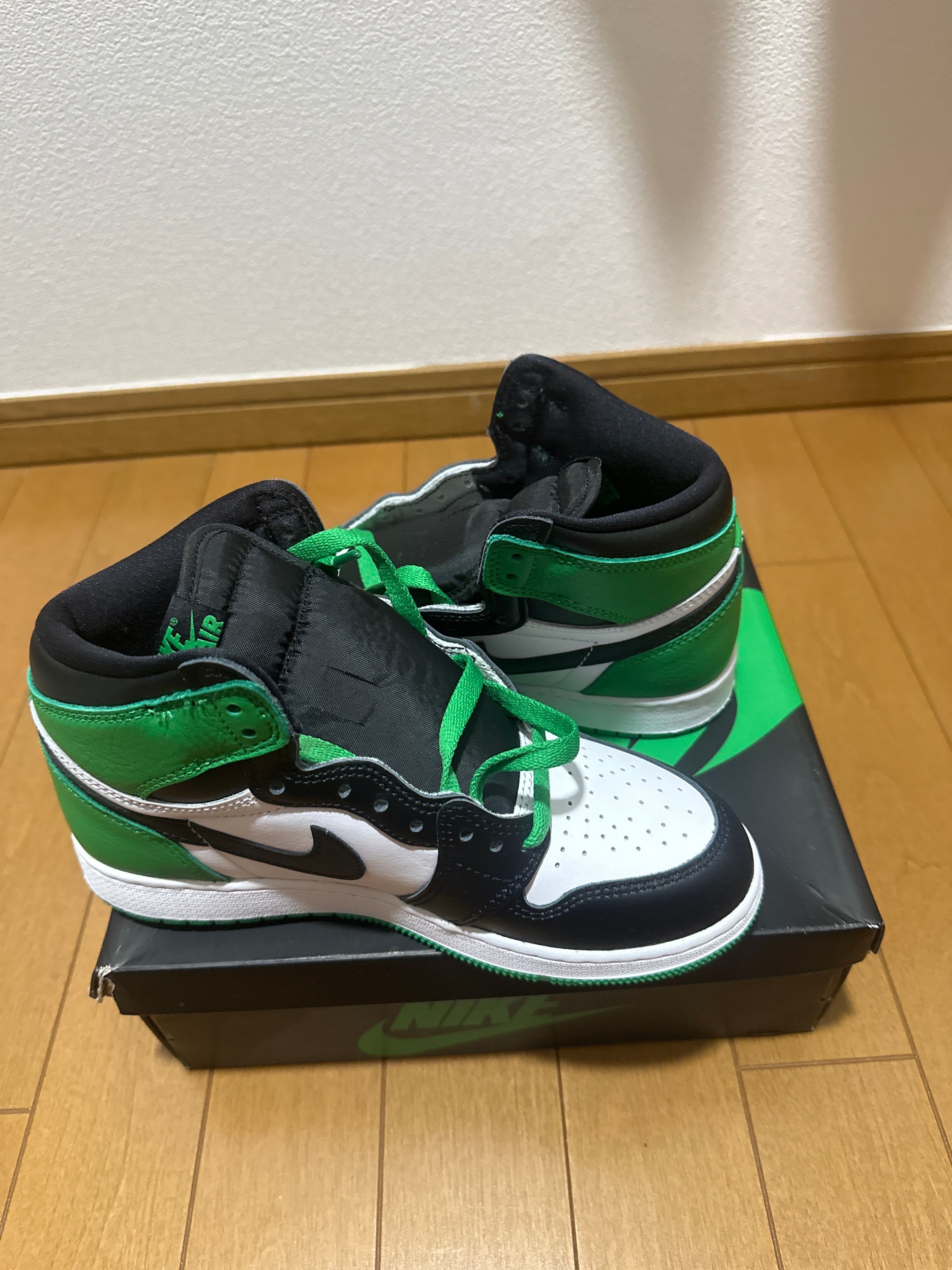 Nike GS Air Jordan 1 Retro High OG "Celtics/Black and Lucky Green" (2023)