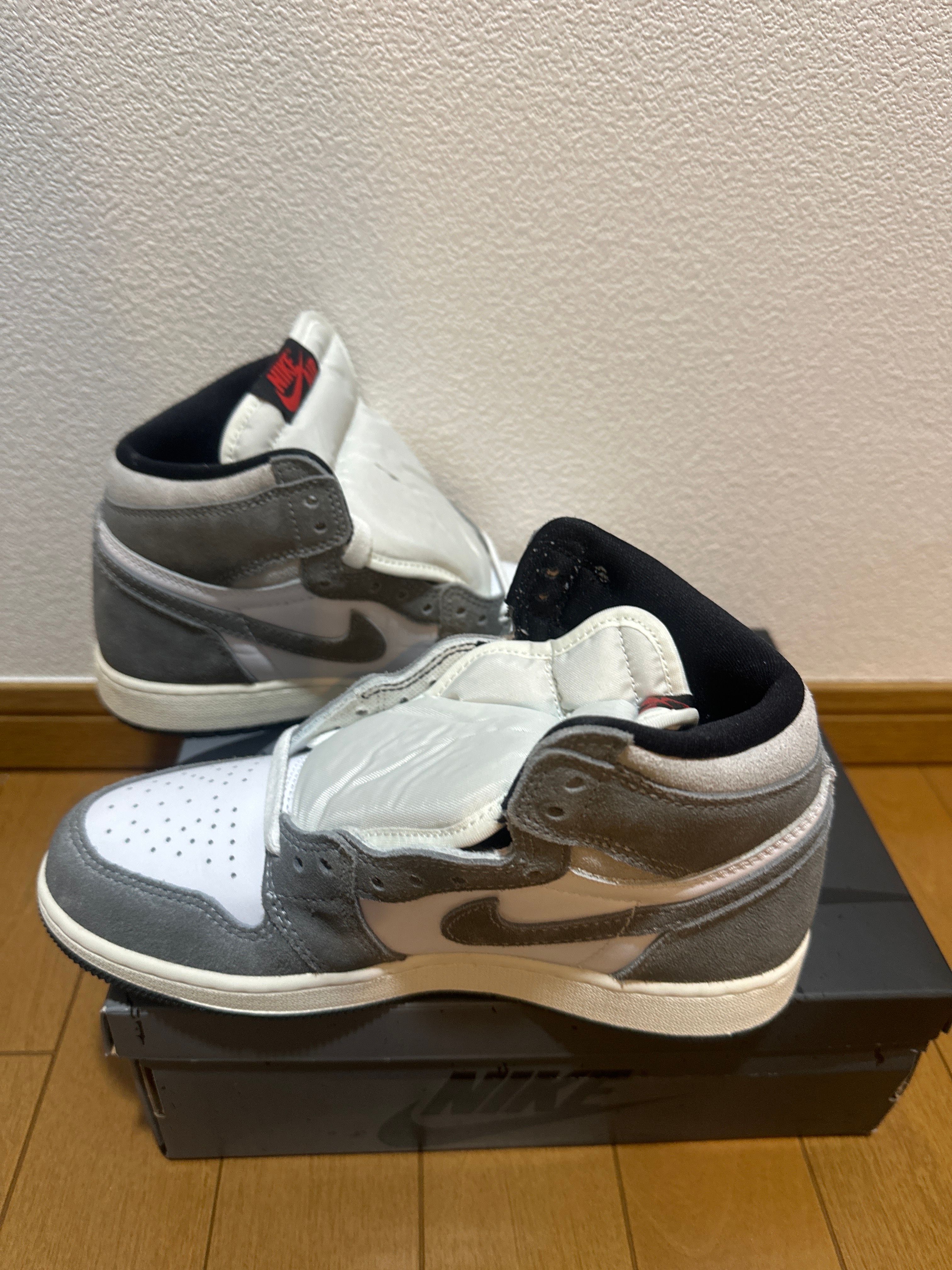 Nike GS Air Jordan 1 Retro High OG "Black and Smoke Grey"