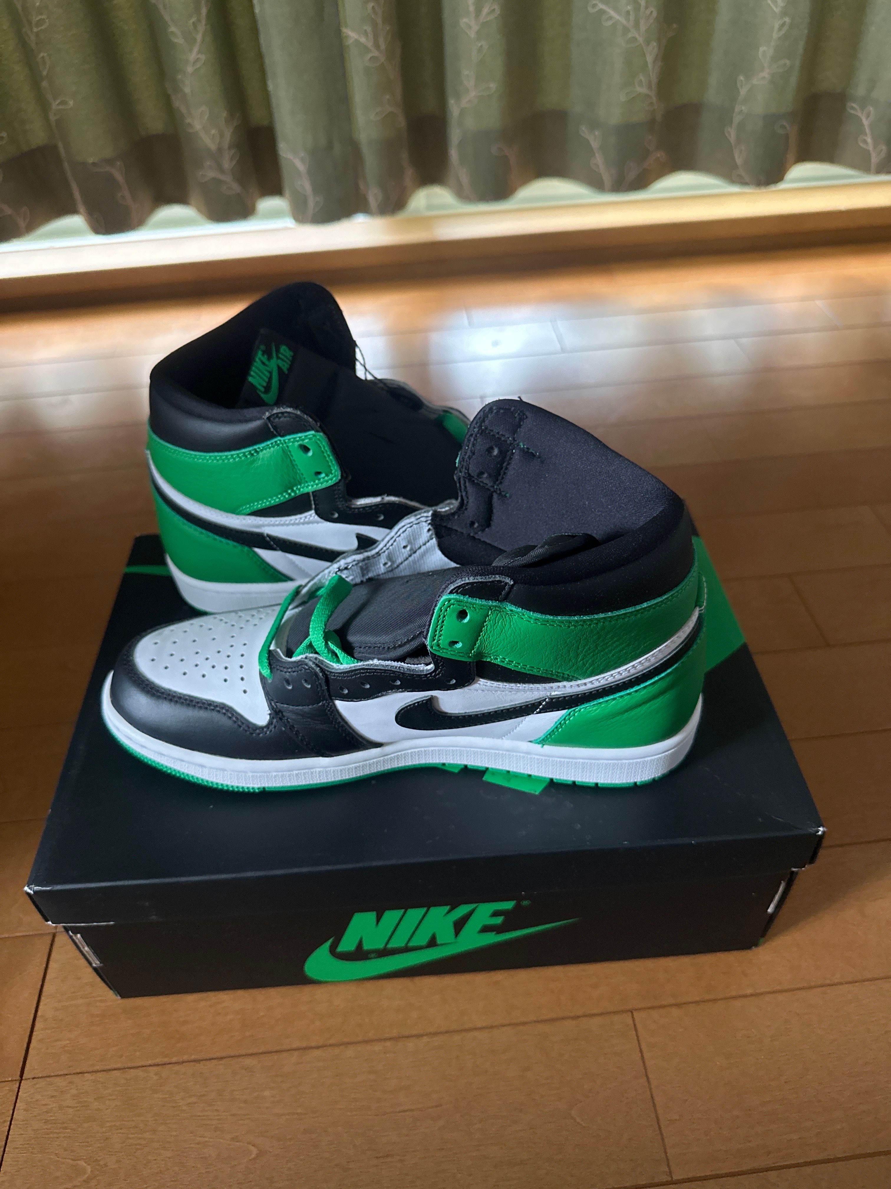 Nike Air Jordan 1 Retro High OG "Celtics/Black and Lucky Green" (2023)