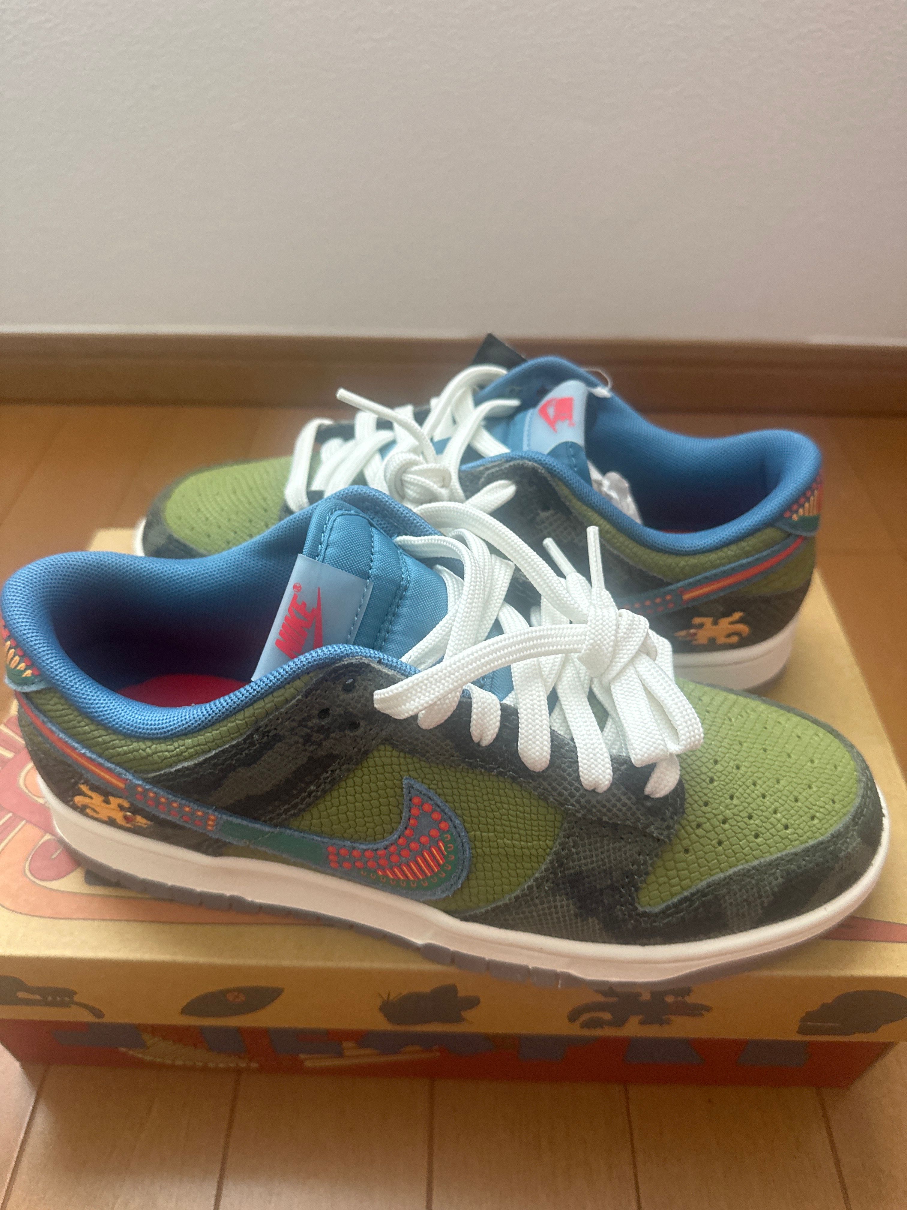 Nike Dunk Low "Siempre Familia"