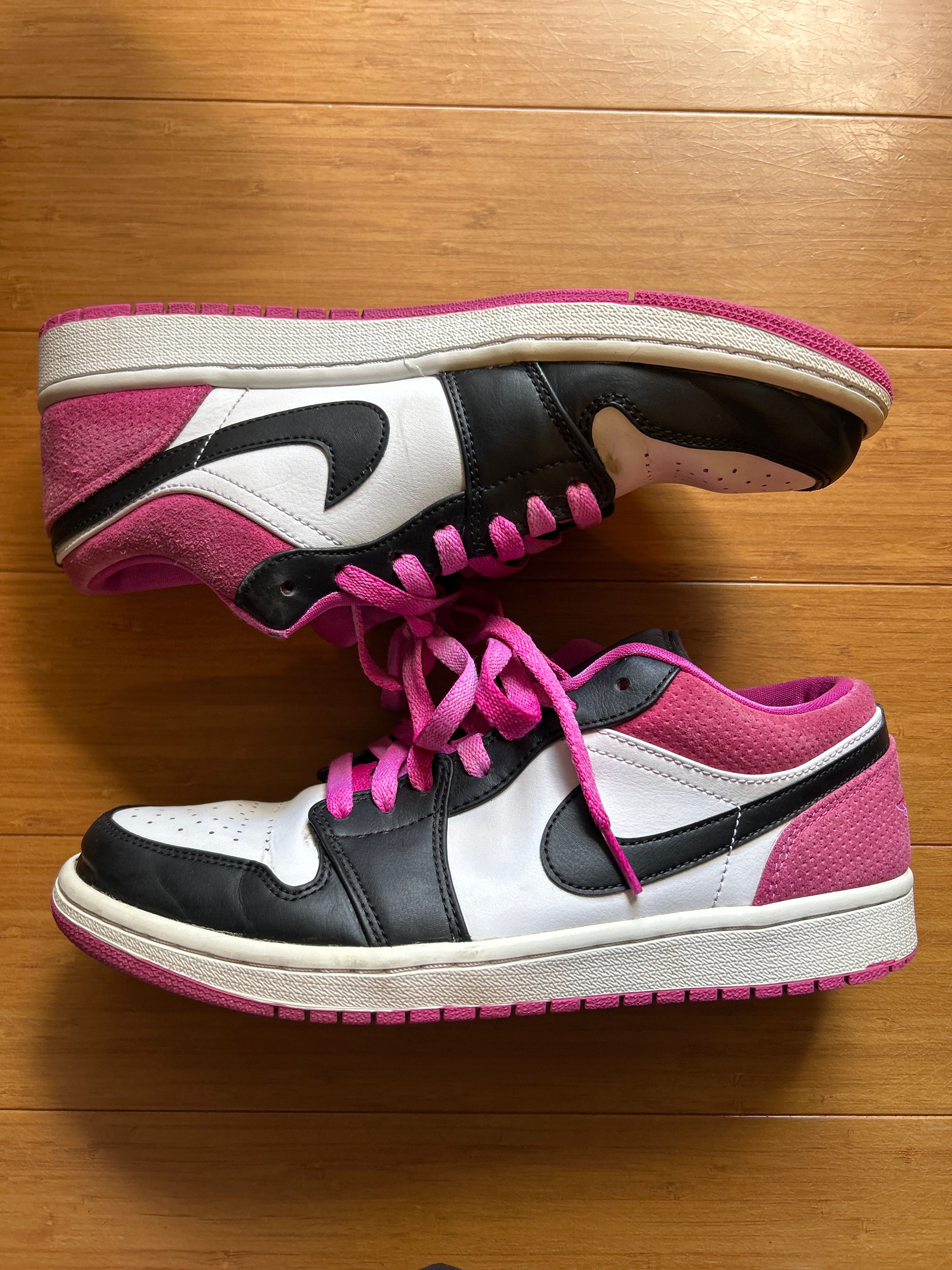 Nike Air Jordan 1 Low "Black/White-Magenta"    