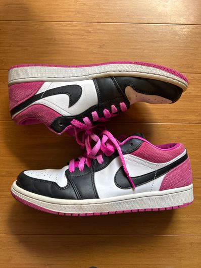 Nike Air Jordan 1 Low "Black/White-Magenta"