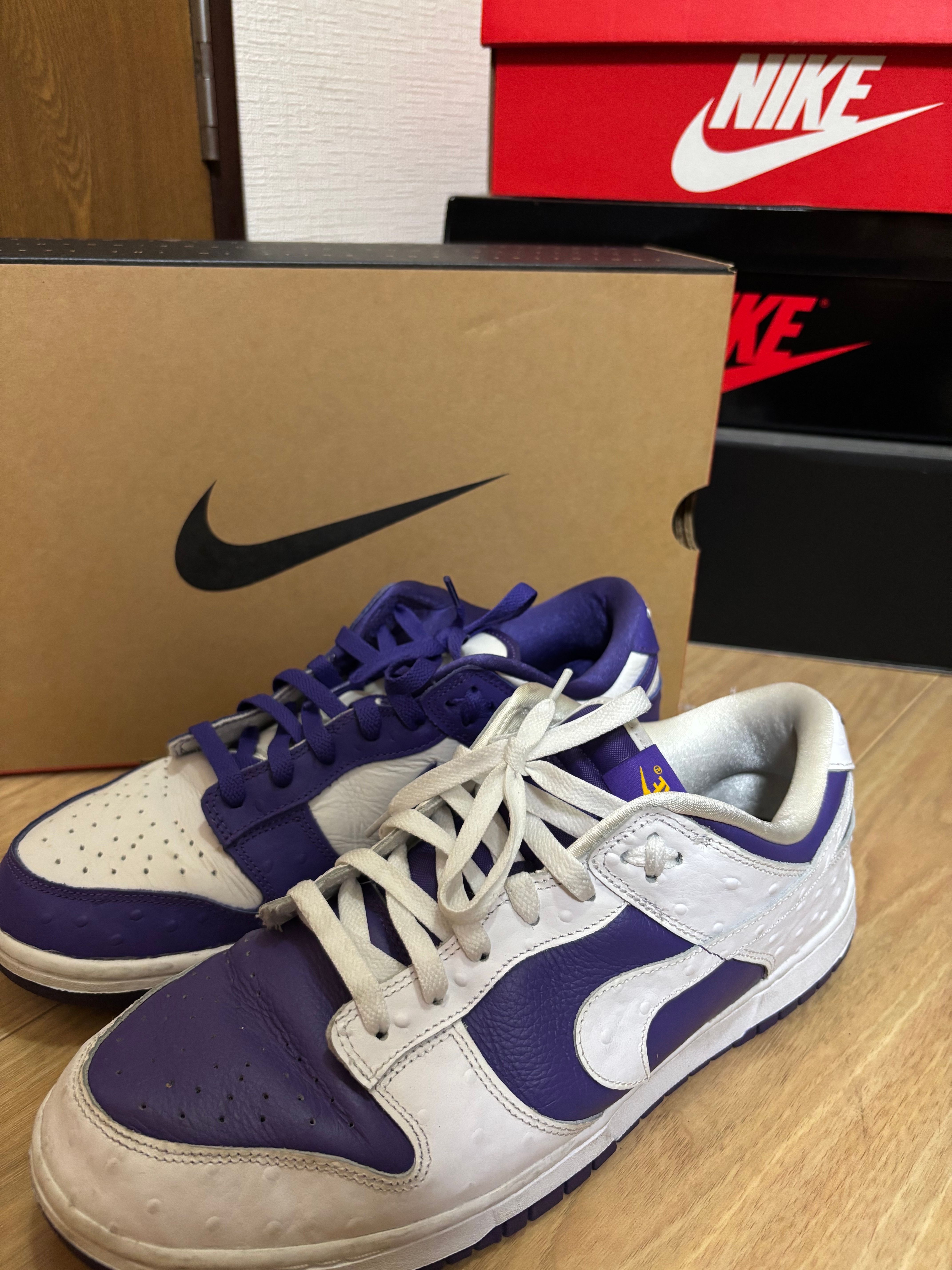 Nike Women's Dunk Low "Made You Look"