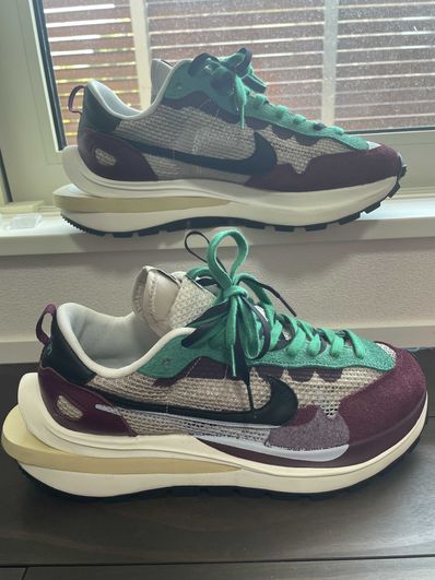 sacai × Nike Vapor Waffle "String/Red/Green"