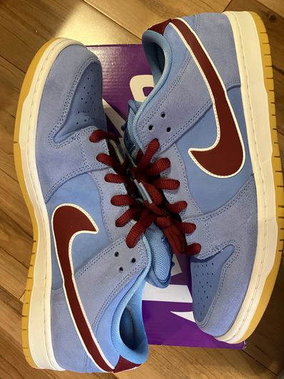 Nike SB Dunk Low Pro "Philadelphia Phillies/Valor Blue and Team Maroon"