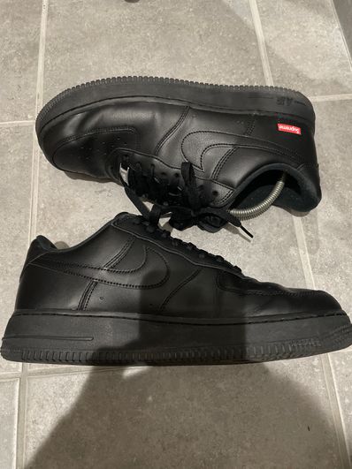 Supreme × Nike Air Force 1 Low "Black"