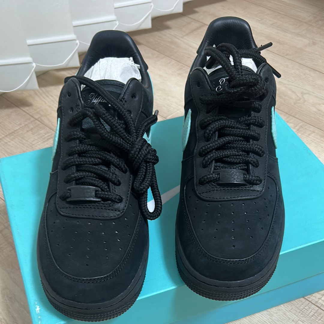 Tiffany & Co. × Nike Air Force 1 Low "1837"