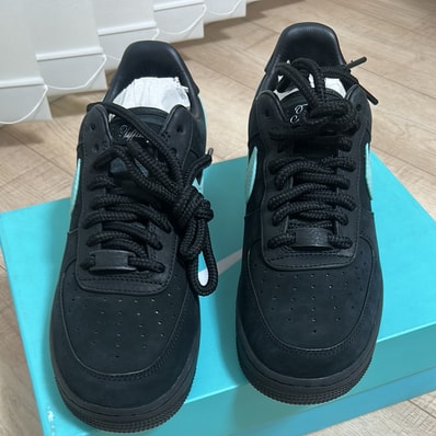 Tiffany & Co. × Nike Air Force 1 Low "1837"