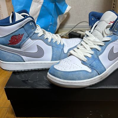Nike Air Jordan 1 Mid SE "White/Hyper Royal/Red"