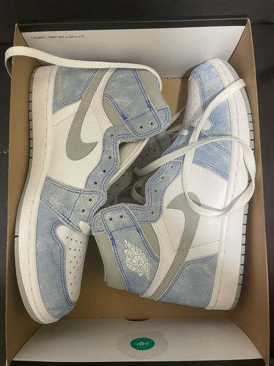 Nike Air Jordan 1 High OG "Hyper Royal"