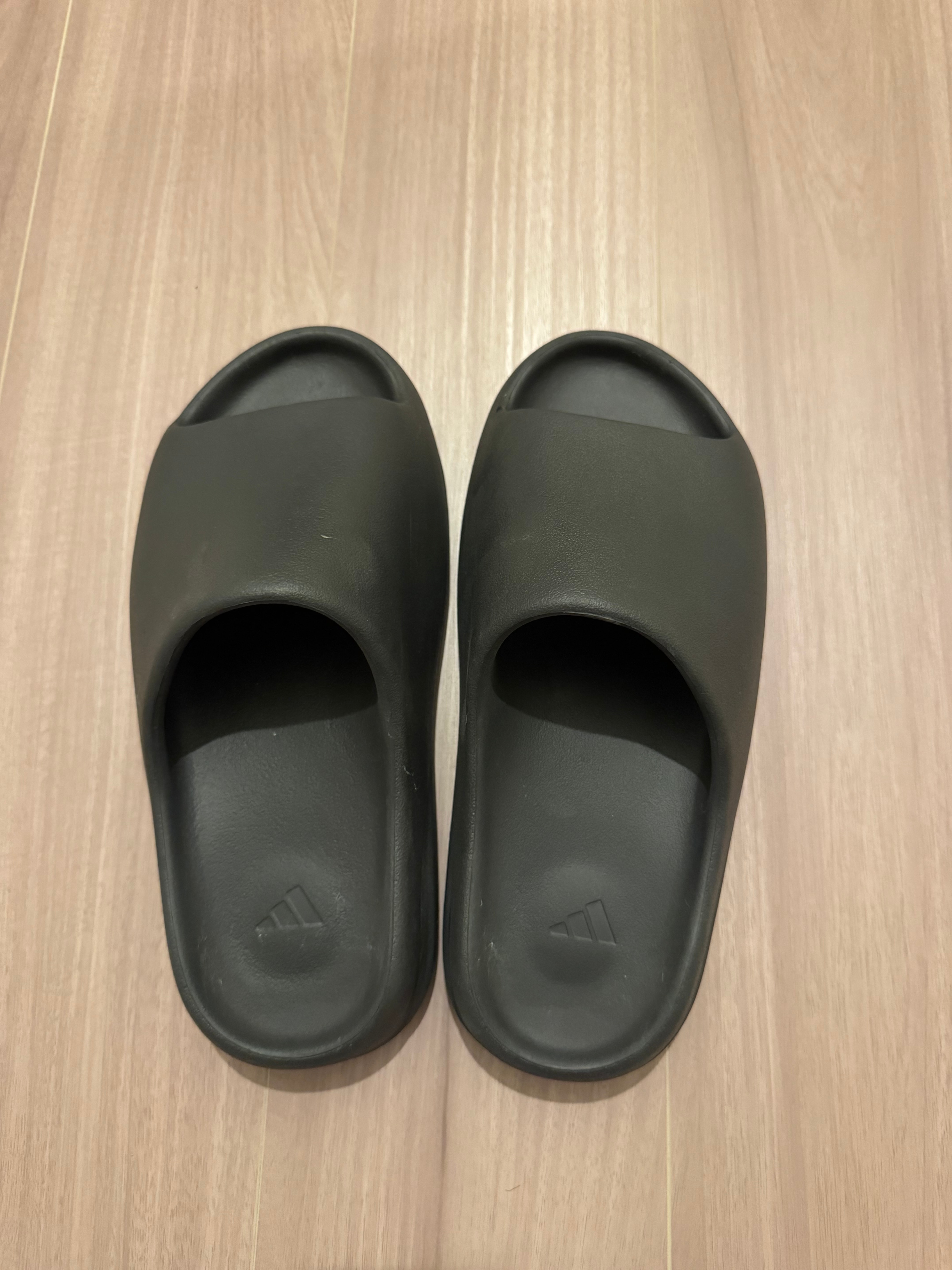 アディダス イージースライド "オニキス"