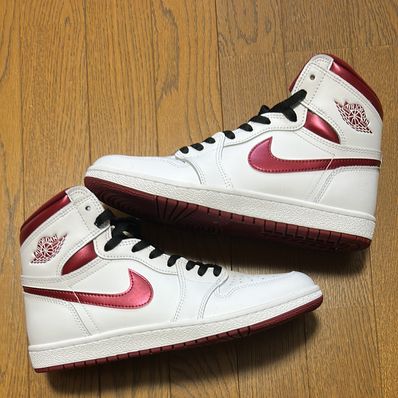 Nike Air Jordan 1 High '85 "Metallic Burgundy"