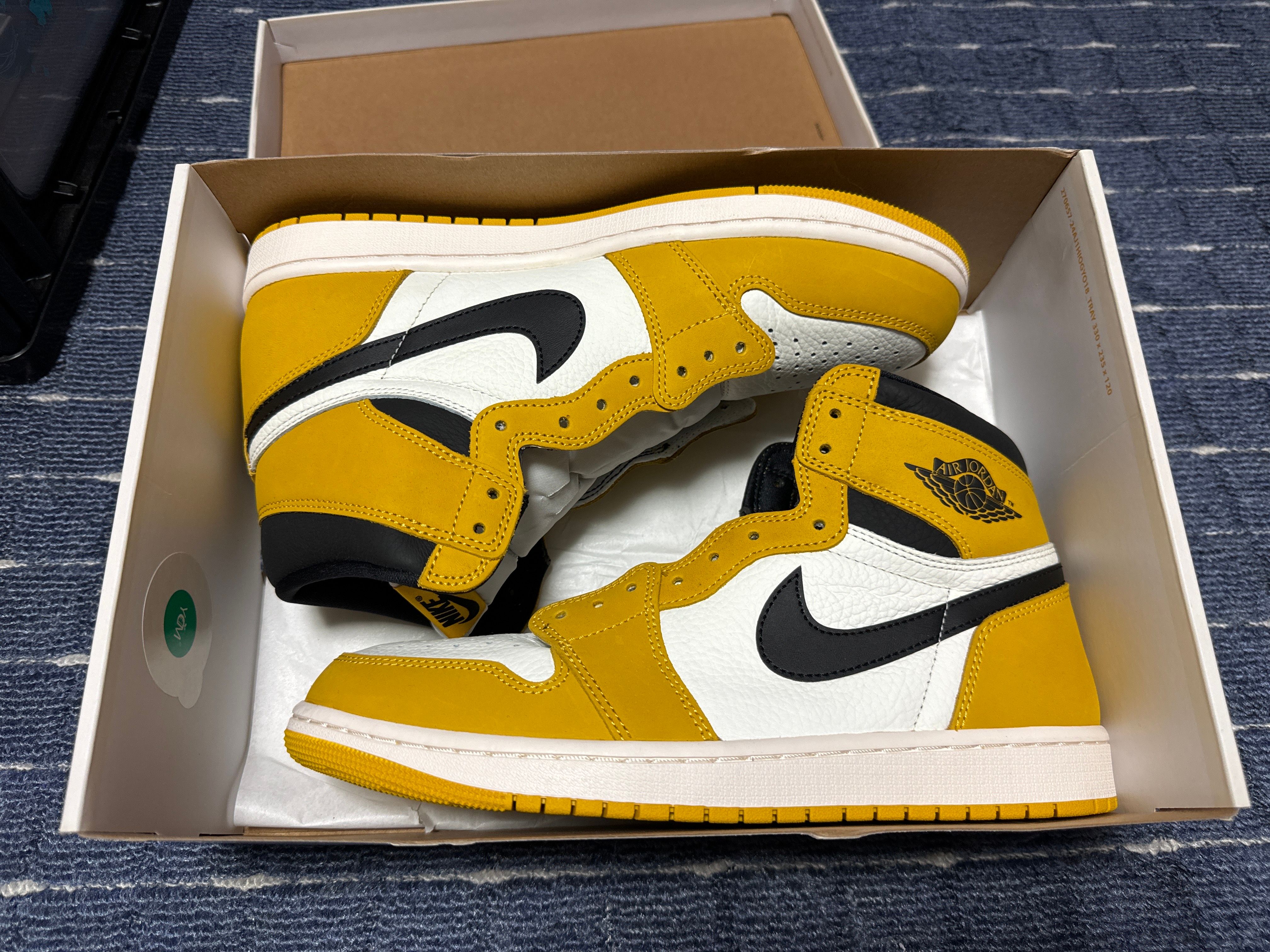 Nike Air Jordan 1 Retro High OG "Yellow Ochre"