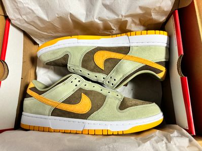 Nike Dunk Low SE "Dusty Olive"