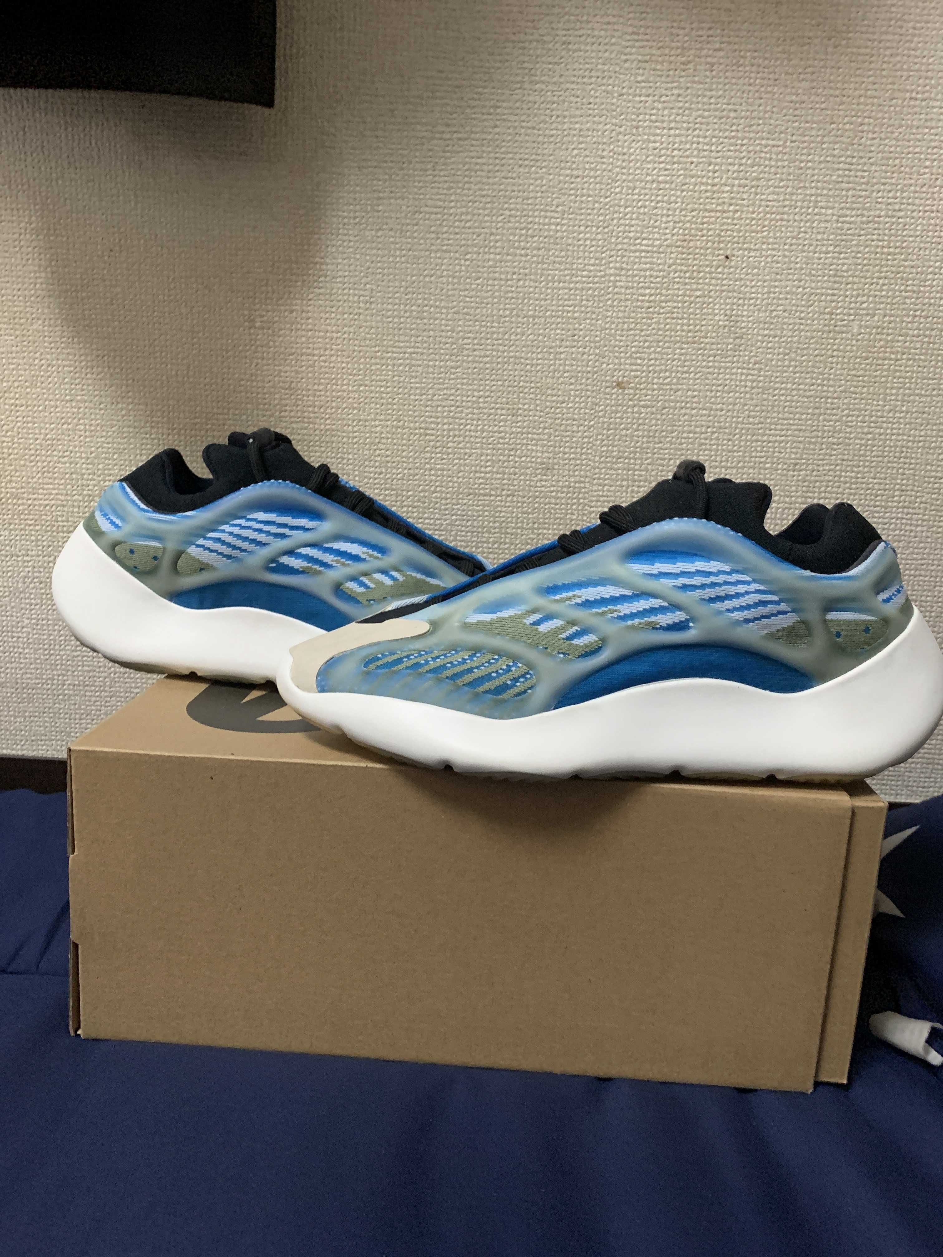 adidas YEEZY 700 V3 "Arzareth"