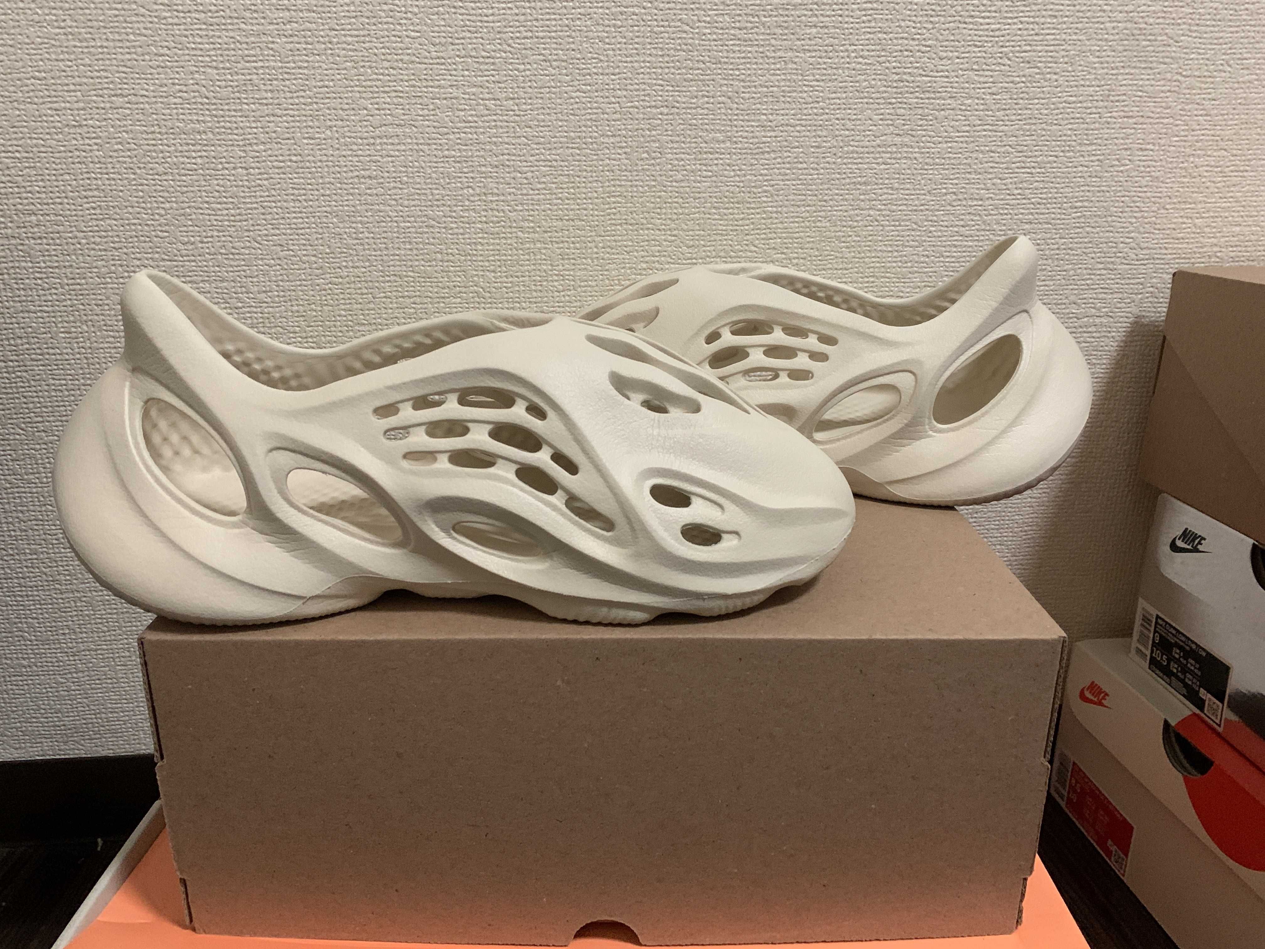 adidas YEEZY Foam Runner "Sand"