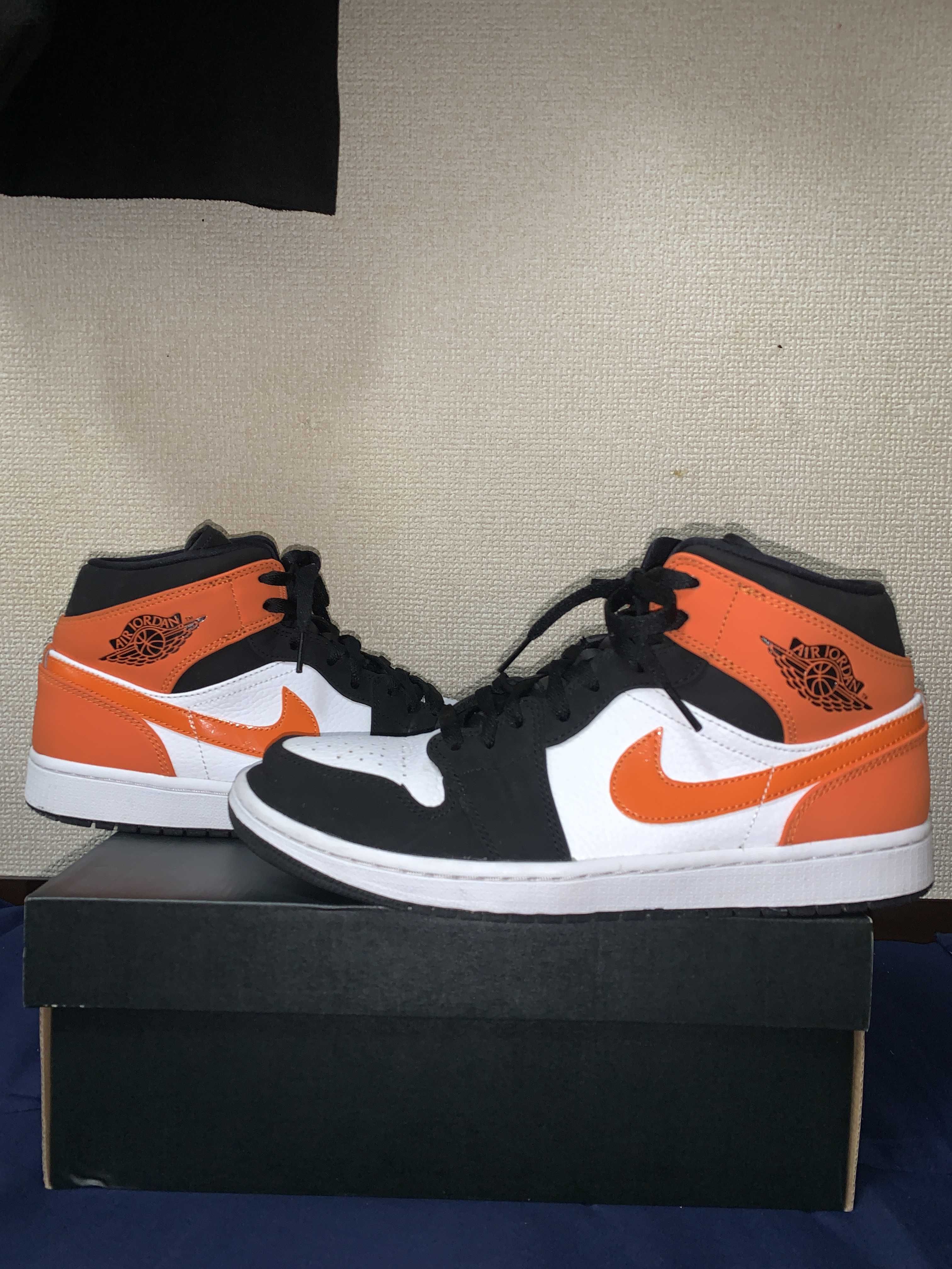NIKE AIR JORDAN 1 MID "SHATTERED BACKBOARD"