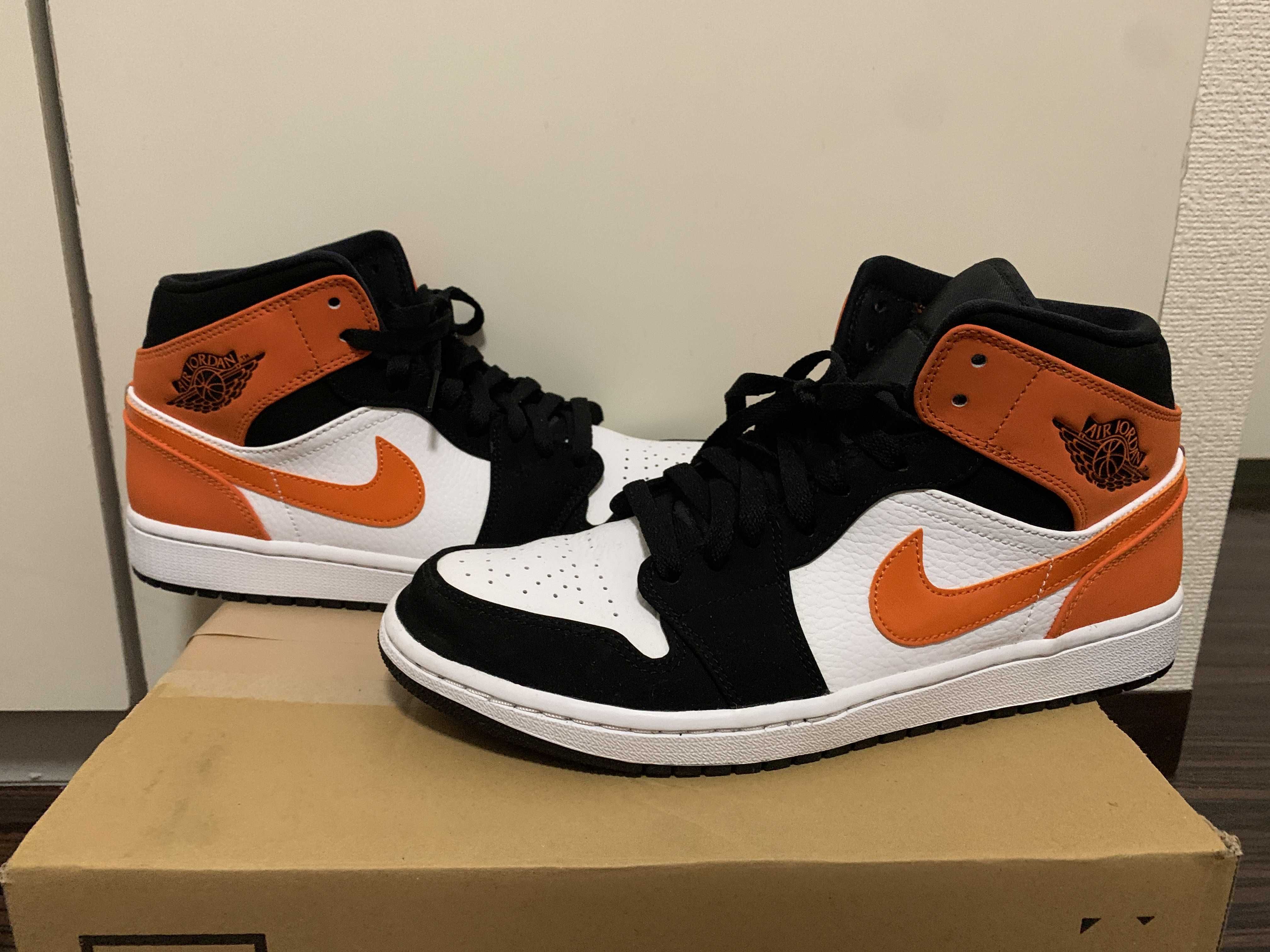 NIKE AIR JORDAN 1 MID "SHATTERED BACKBOARD"