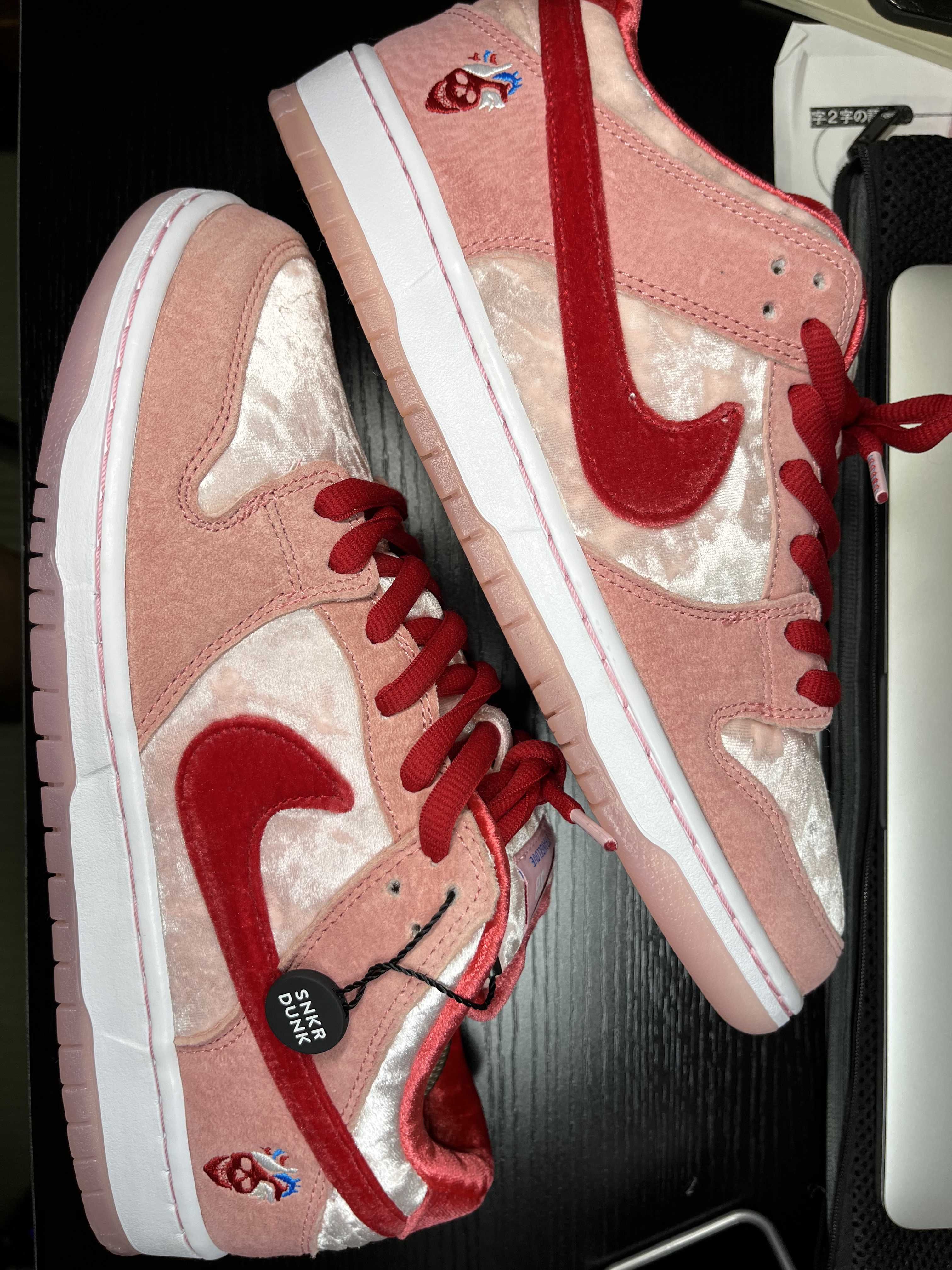 Strangelove × Nike SB Dunk Low "Valentine’s Day"