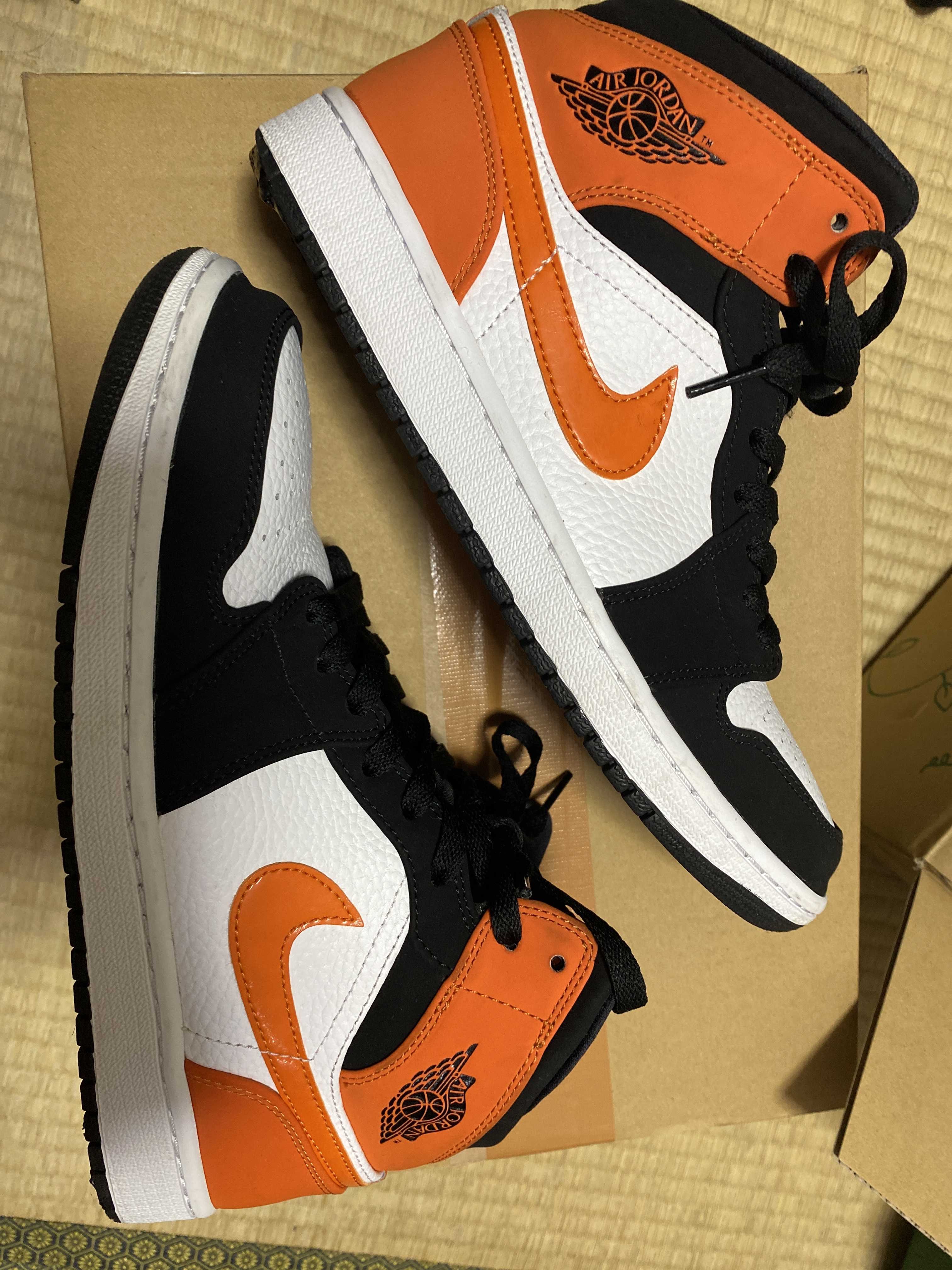 NIKE AIR JORDAN 1 MID "SHATTERED BACKBOARD"