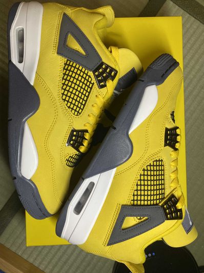 Nike Air Jordan 4 "Tour Yellow"