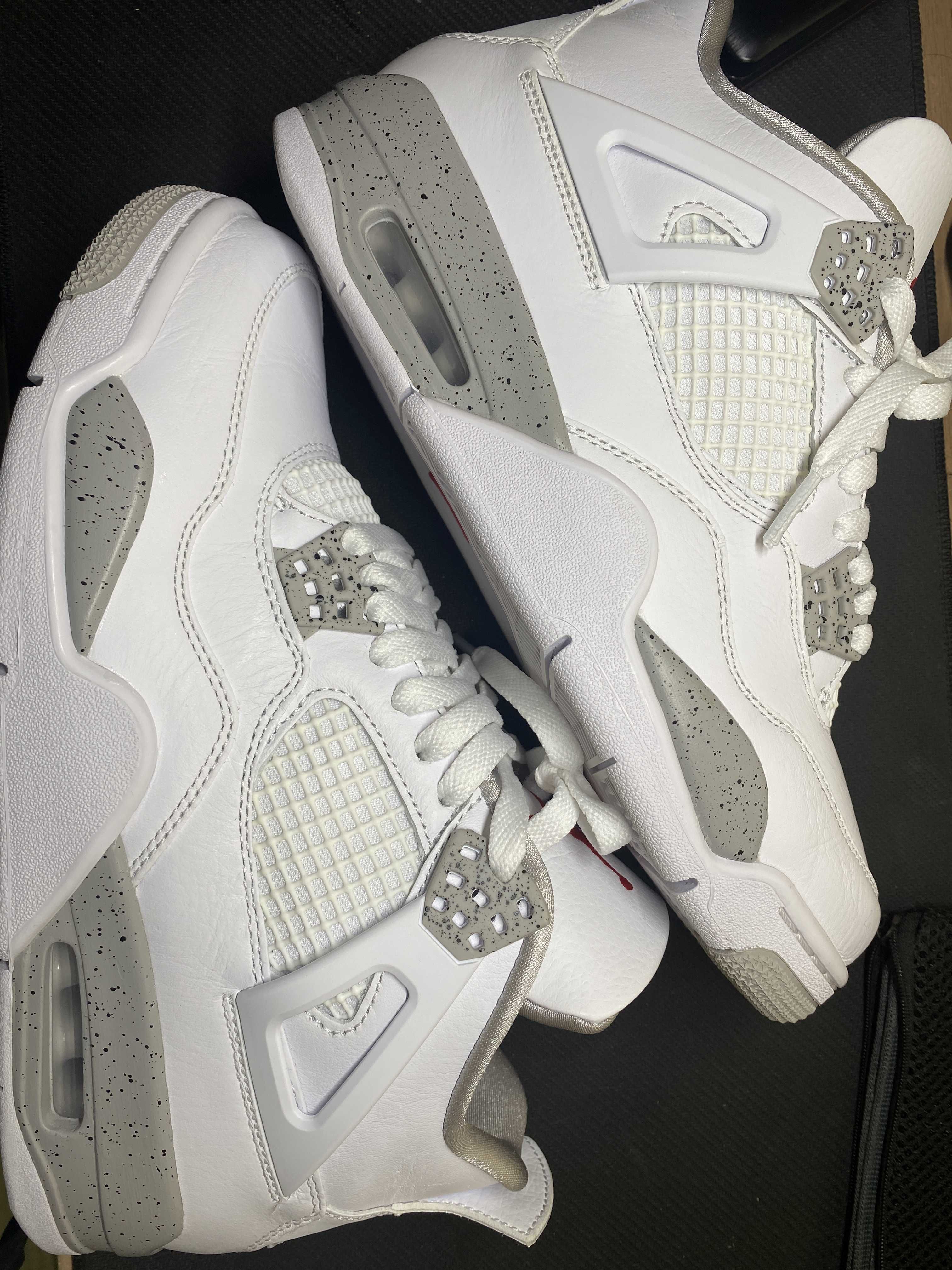 Nike Air Jordan 4 "Tech White"