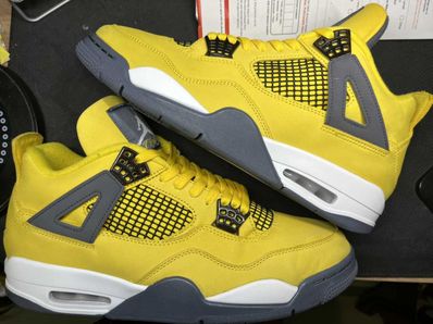 Nike Air Jordan 4 "Tour Yellow"