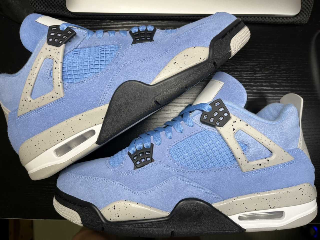 Nike Air Jordan 4 "University Blue"